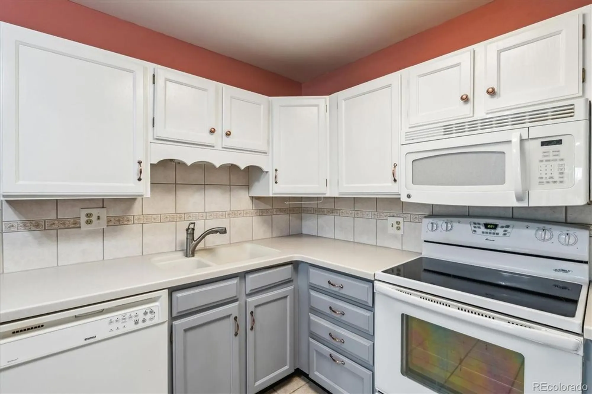 Property Slideshow image 12 of 34 | 3022 s wheeling way 407, Aurora, CO, 80014