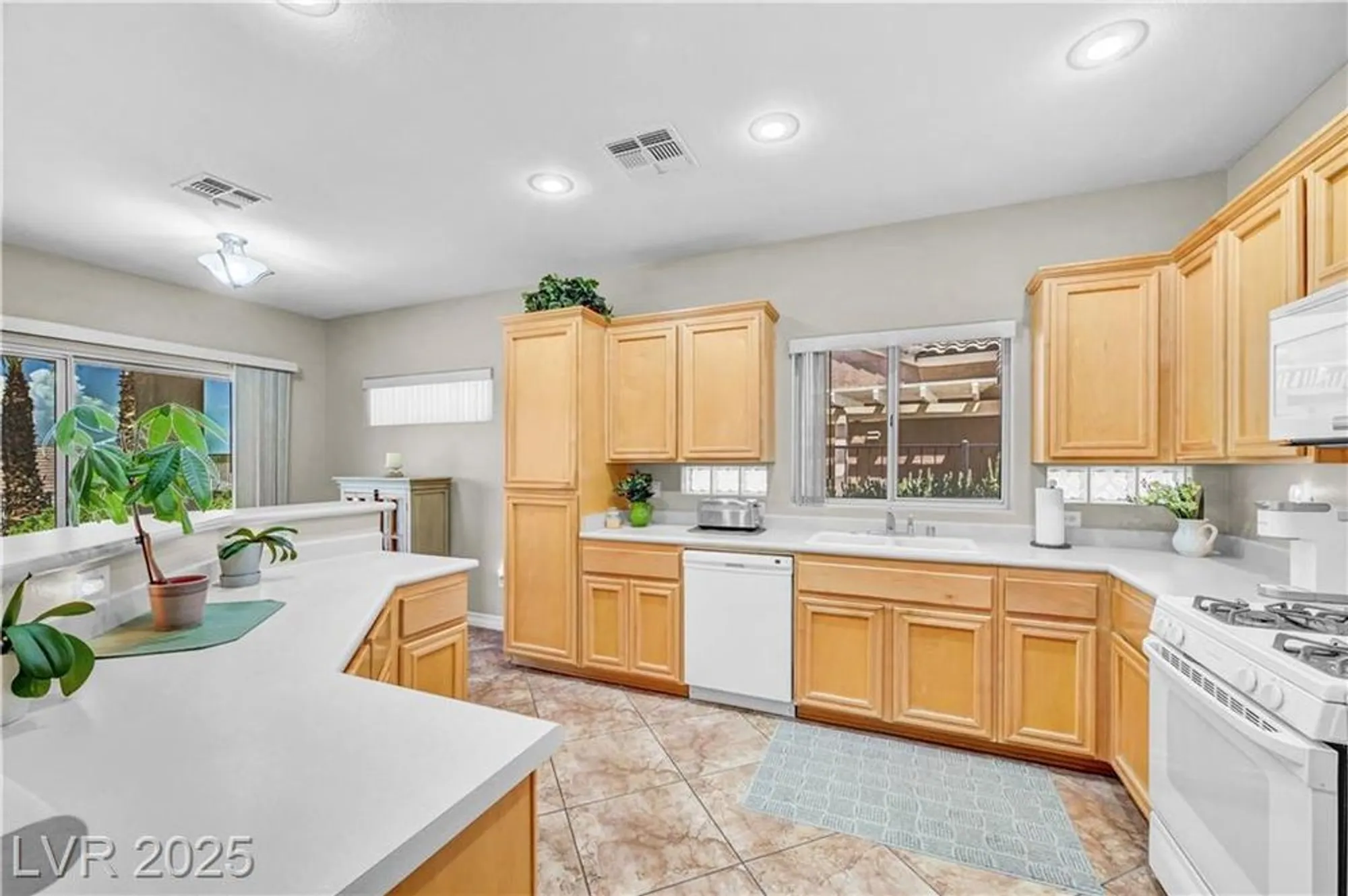 Property Slideshow image 30 of 65 | 2544 leighton ave, Henderson, NV, 89052