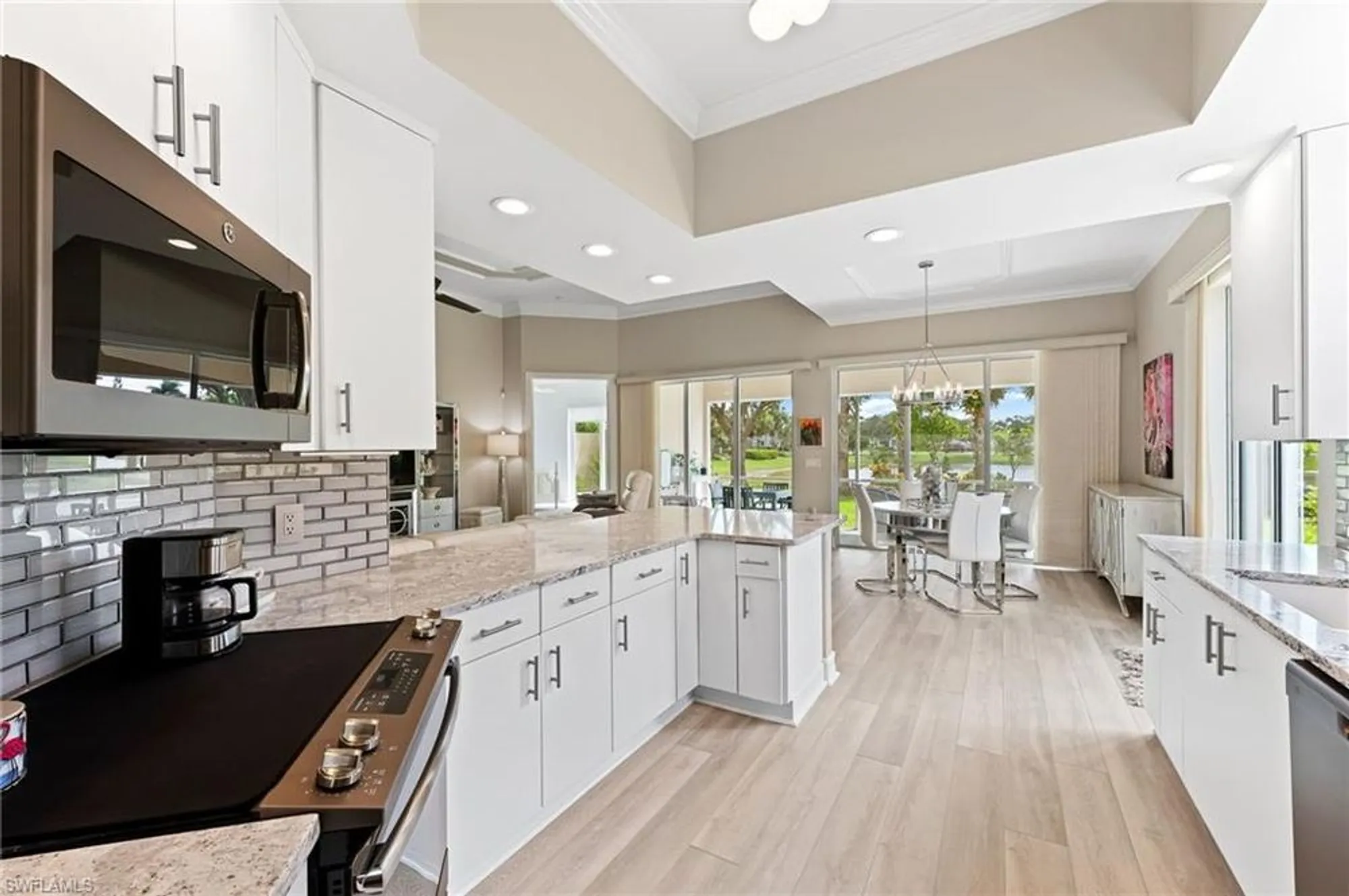 Property Slideshow image 11 of 32 | 7042 toscana ct, Naples, FL, 34114