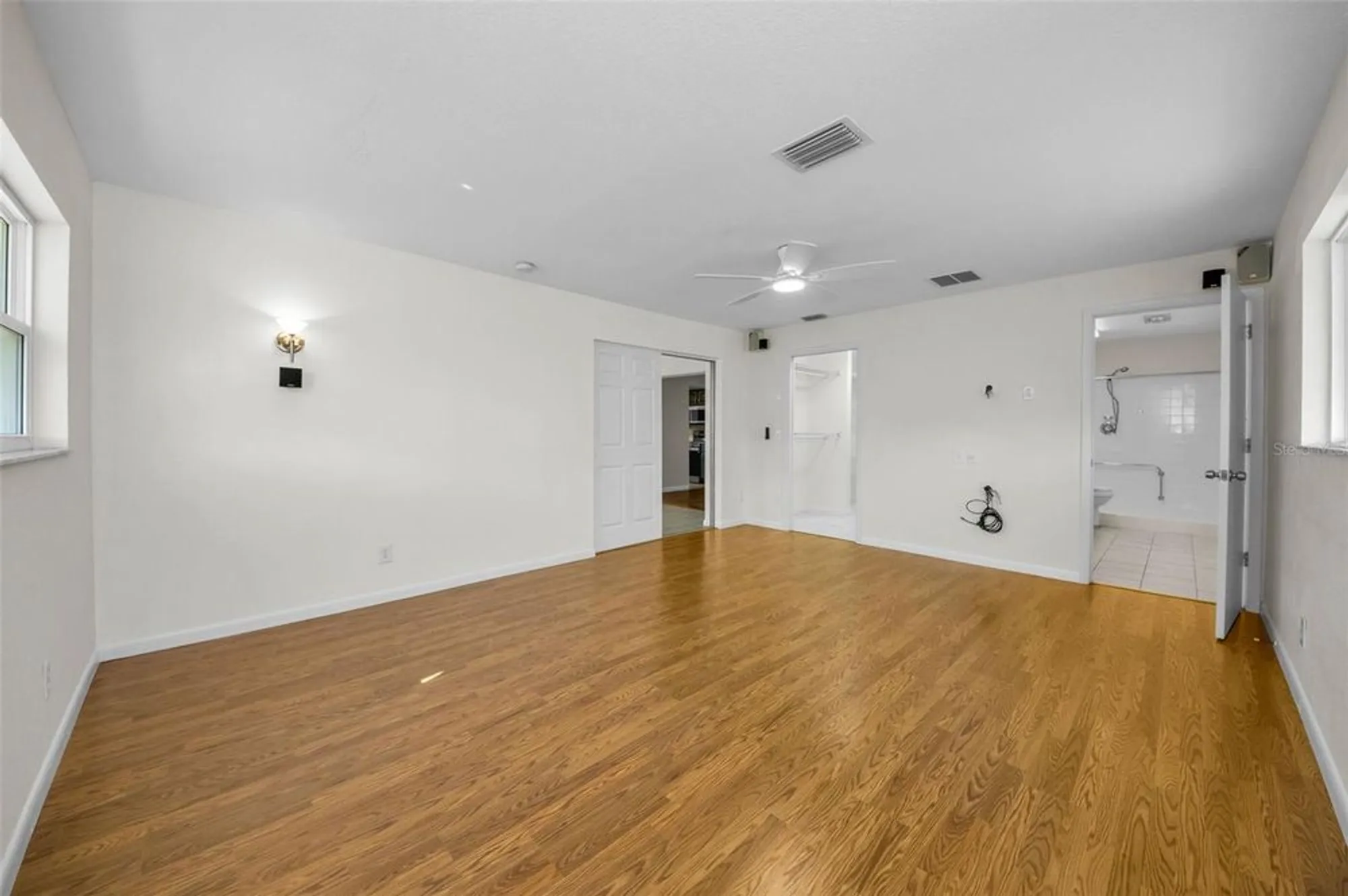 Property Slideshow image 39 of 66 | 14052 89th ave, Seminole, FL, 33776