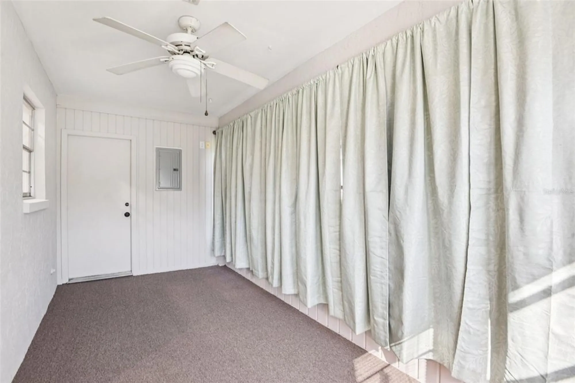 Property Slideshow image 29 of 63 | 2304 glenmore cir 327, Sun City Center, FL, 33573