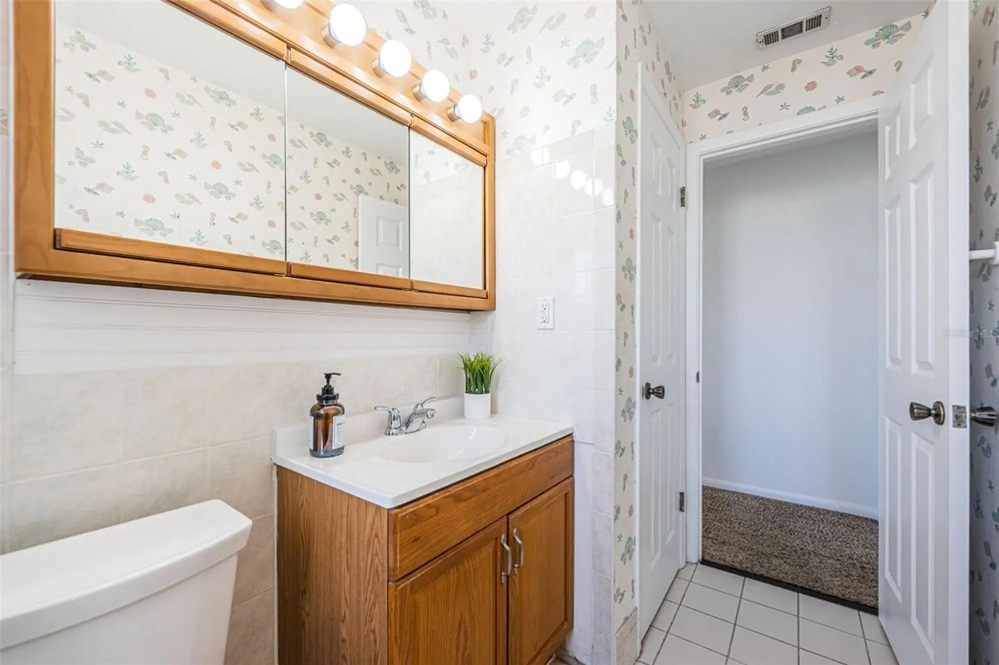 Property Slideshow image 12 of 40 | 10022 lily st, Pinellas Park, FL, 33782