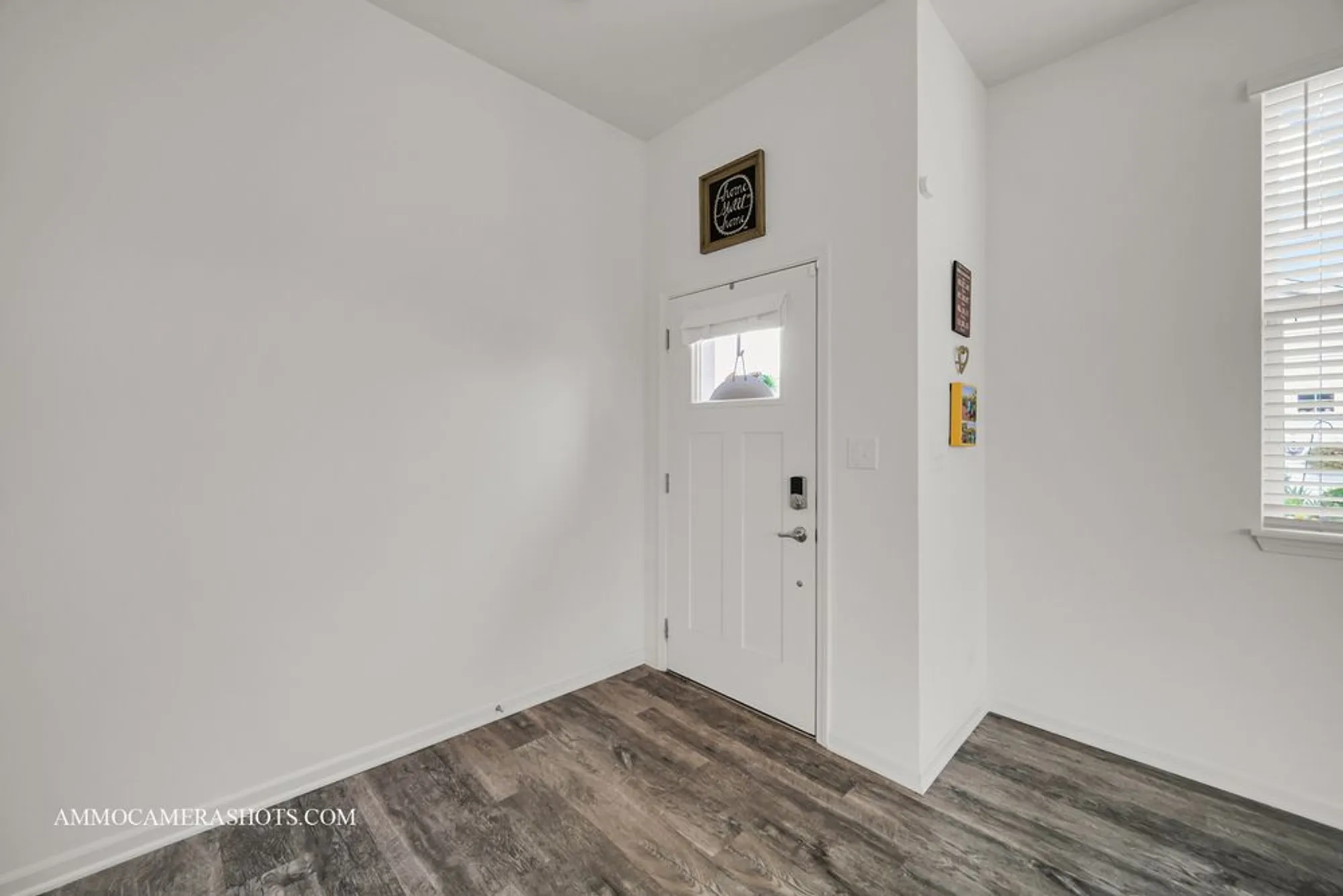 Property Slideshow image 6 of 29 | 1108 crestview ln # 1354, Pingree Grove, IL, 60140