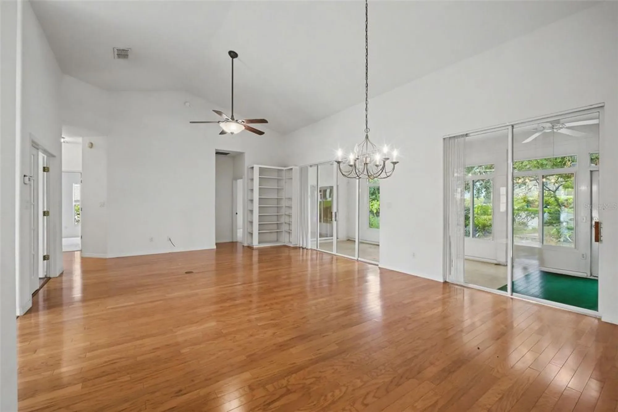 Property Slideshow image 7 of 29 | 25245 quail croft pl, Leesburg, FL, 34748