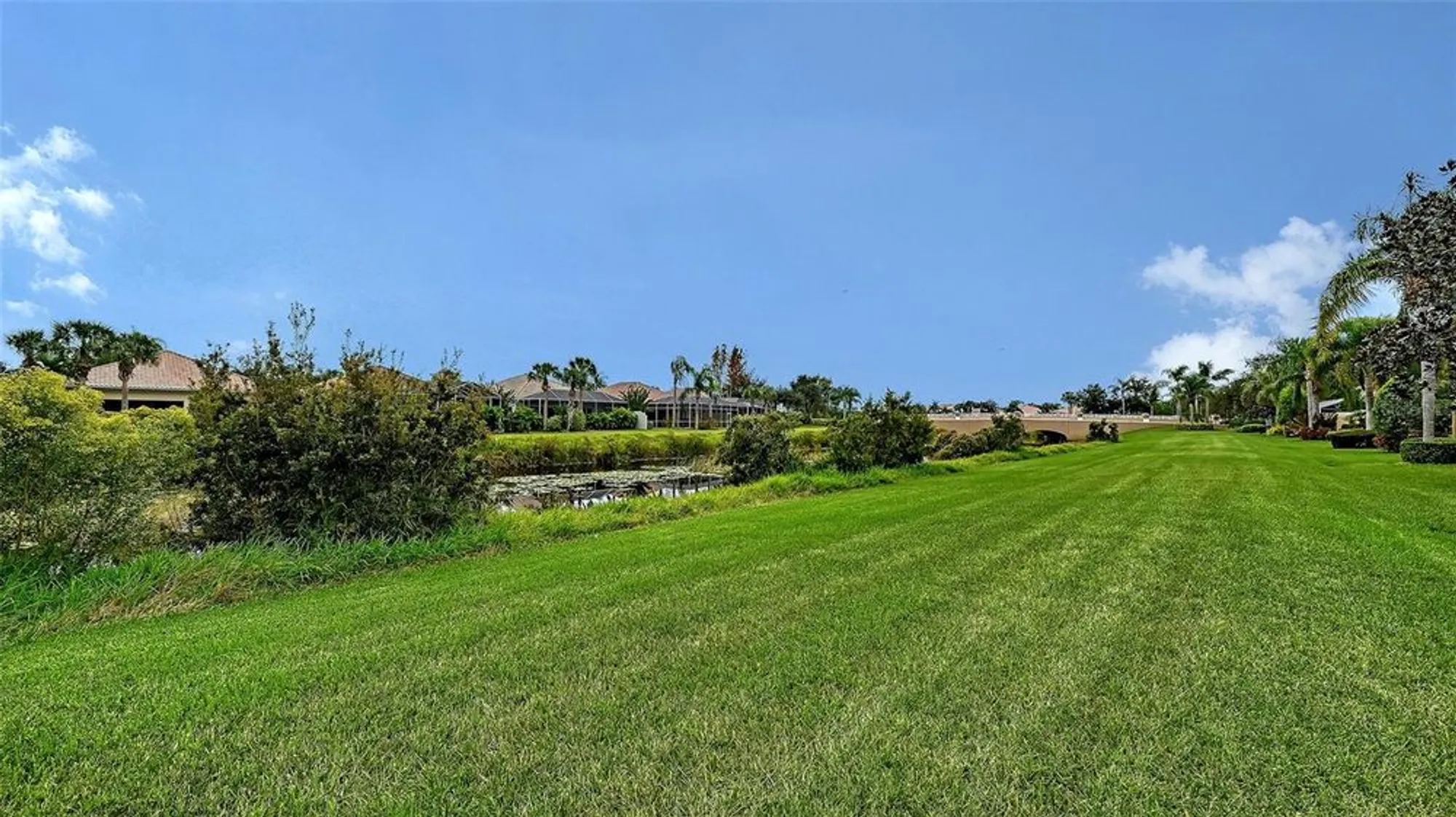 Property Slideshow image 32 of 63 | 1749 burgos dr, Sarasota, FL, 34238