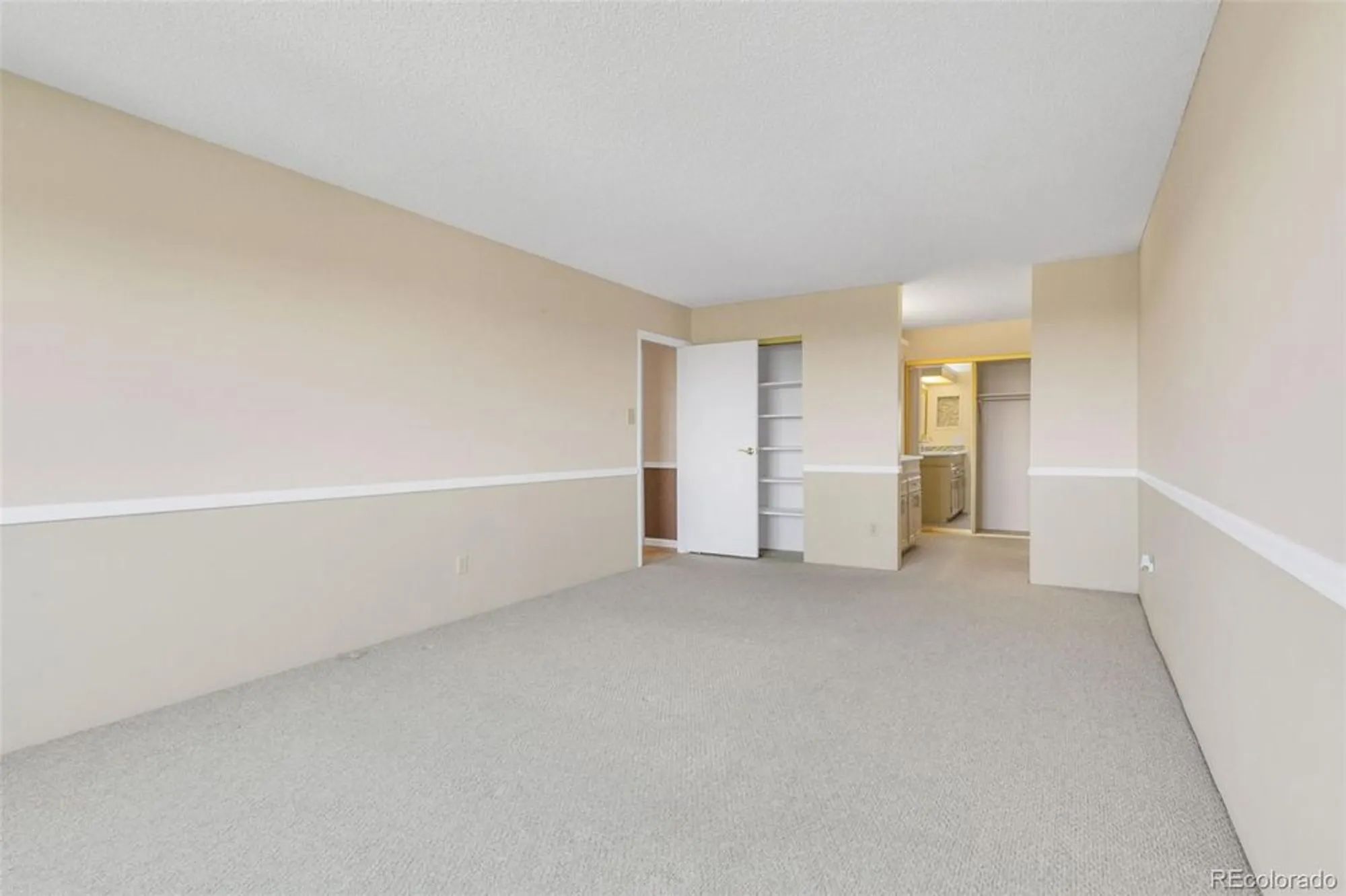 Property Slideshow image 28 of 50 | 14390 e marina dr apt 606, Aurora, CO, 80014