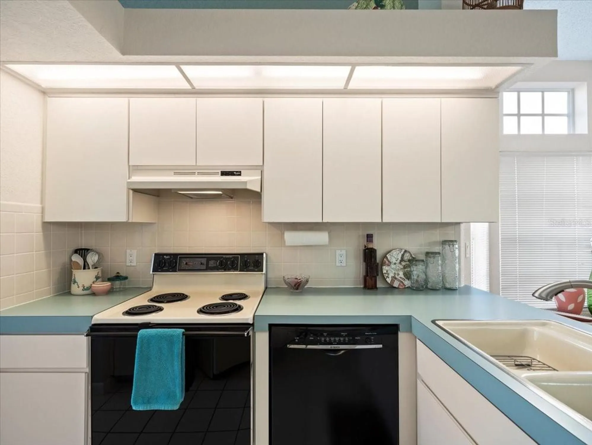 Property Slideshow image 25 of 58 | 9355 french quarters cir, Weeki Wachee, FL, 34613