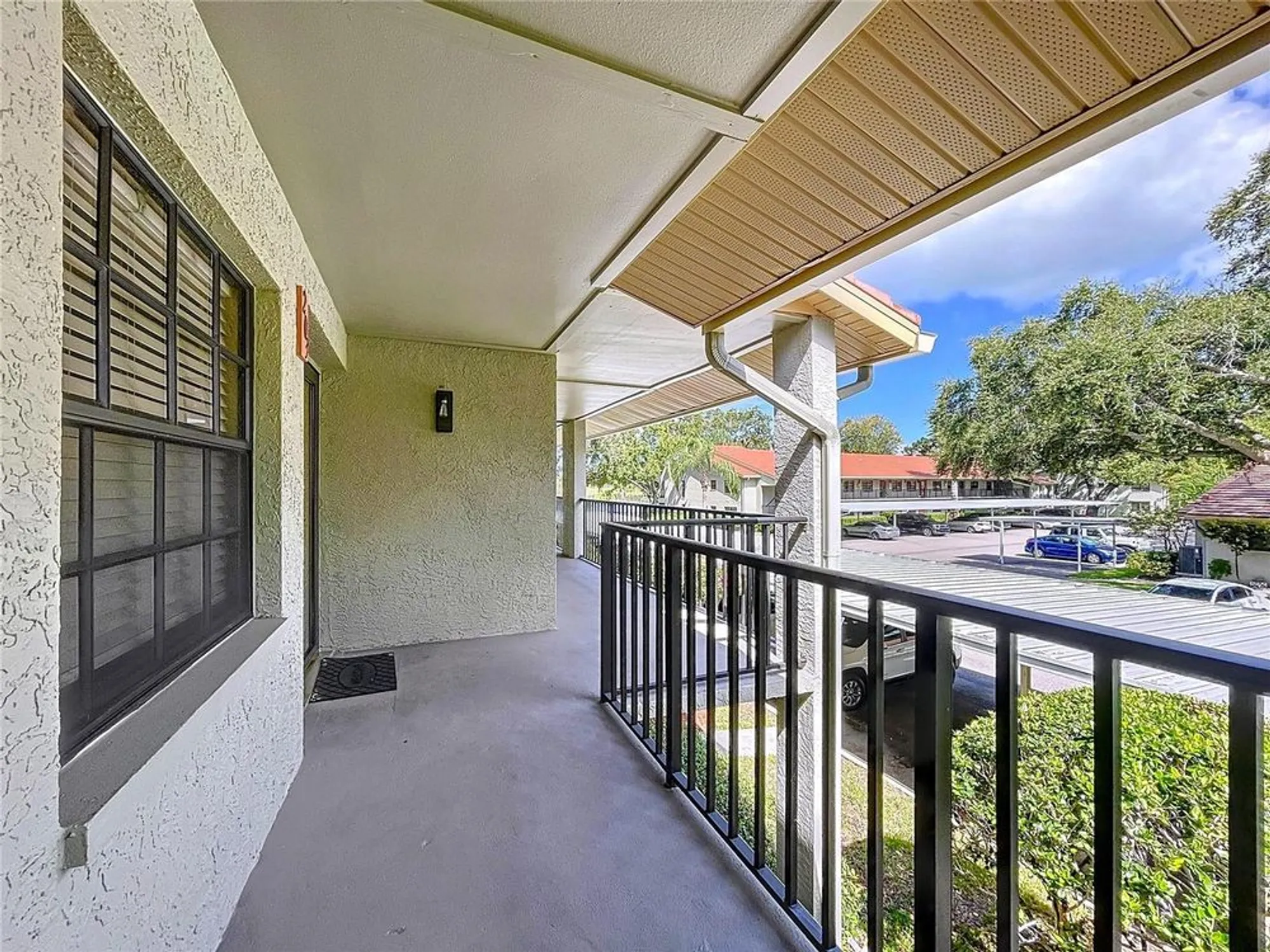 Property Slideshow image 5 of 59 | 2020 lakeview dr apt 203, Clearwater, FL, 33763
