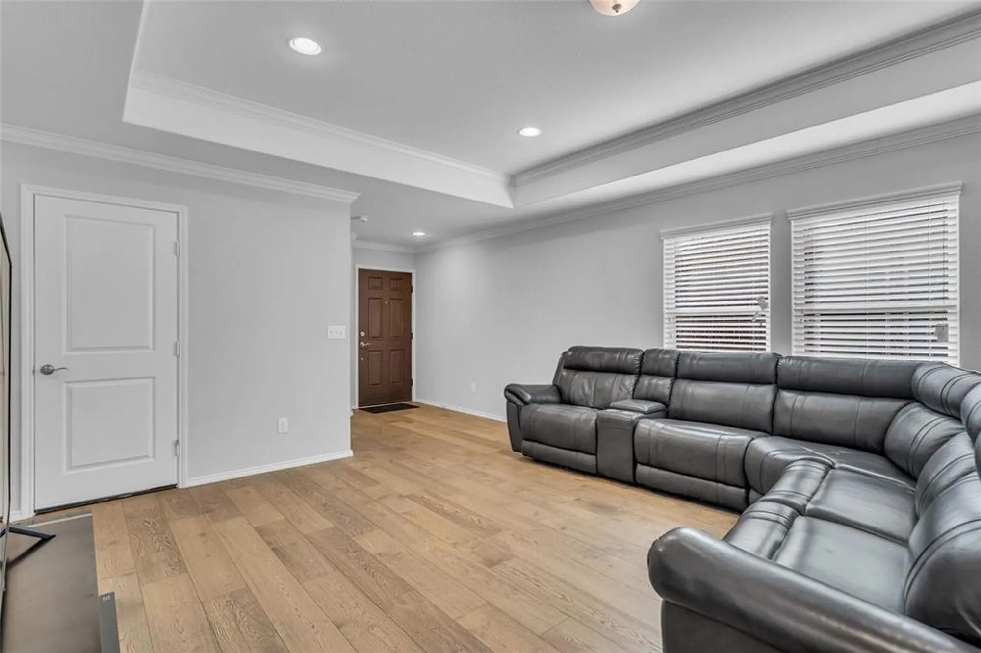 Property Slideshow image 7 of 31 | 8845 twin pines ln, Frisco, TX, 75036