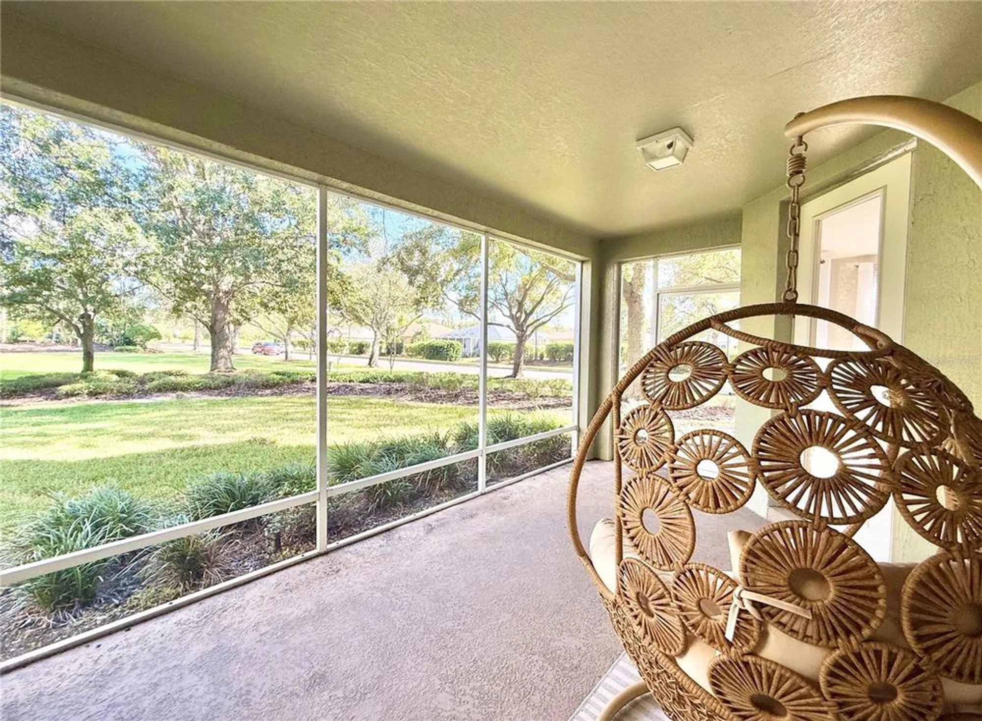 Property Slideshow image 19 of 42 | 3850 serenade ln # 3850, Lakeland, FL, 33811