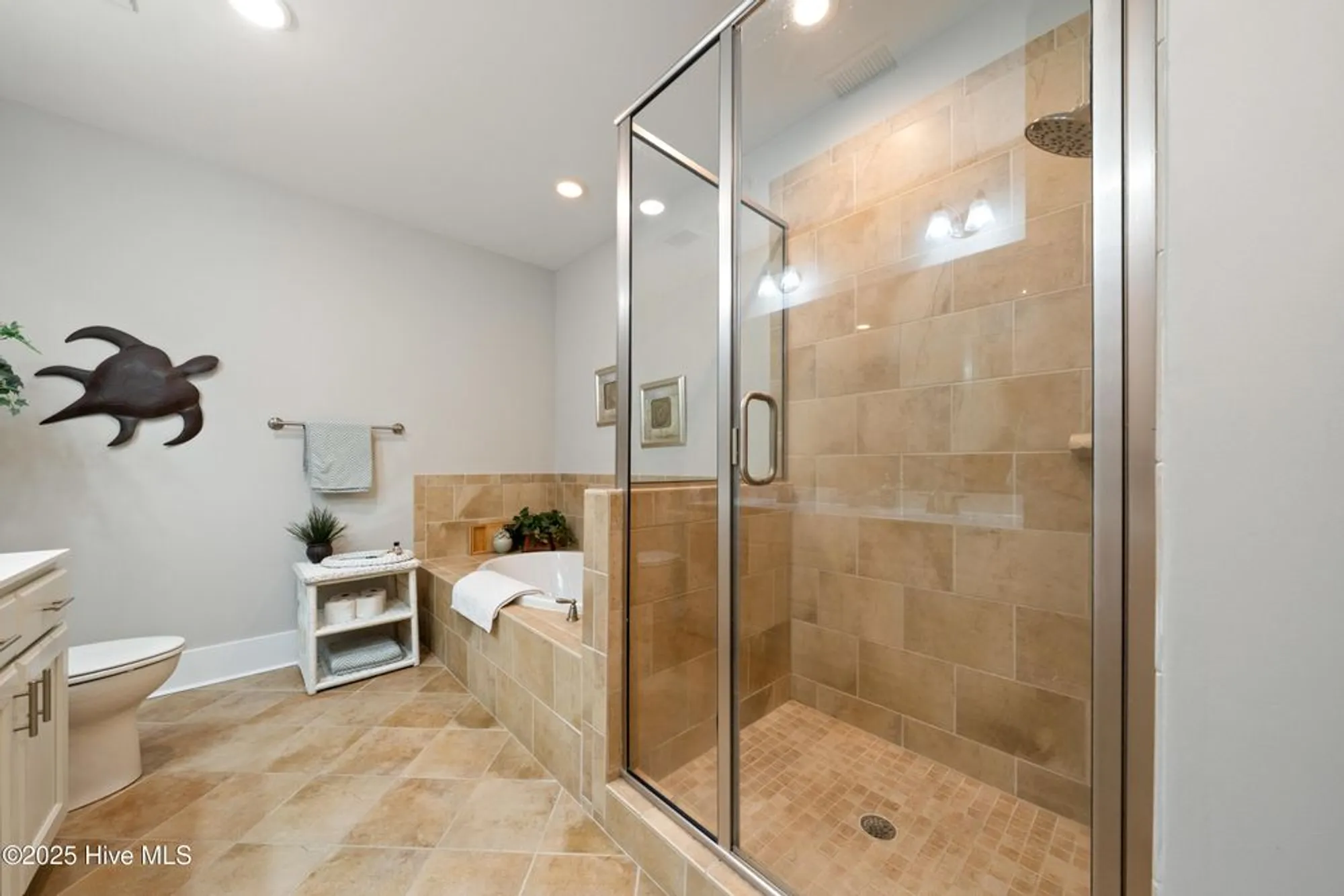 Property Slideshow image 23 of 46 | 2537 st james dr apt 705, Southport, NC, 28461