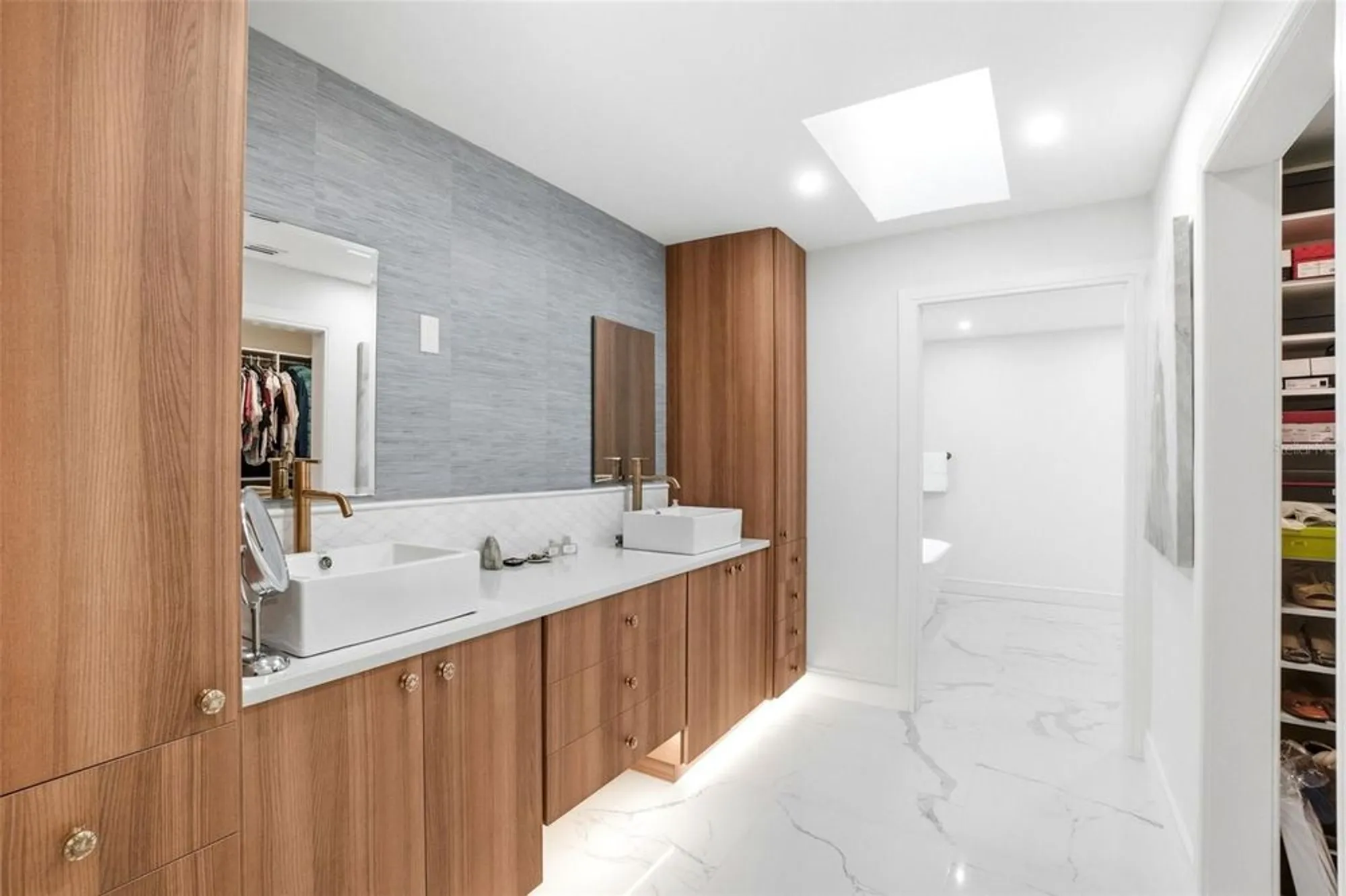 Property Slideshow image 37 of 66 | 1660 pine harrier cir, Sarasota, FL, 34231