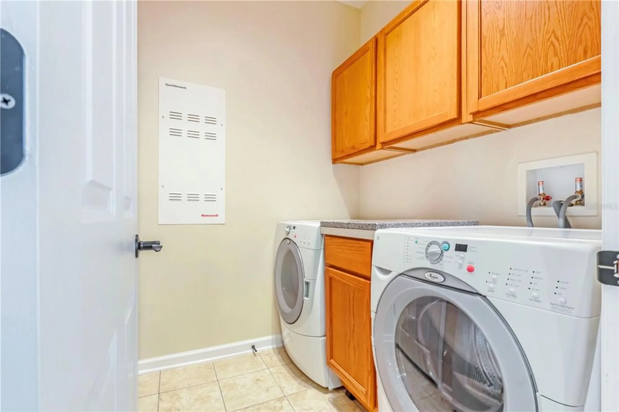 Property Slideshow image 24 of 33 | 123 avenham dr, Deland, FL, 32724