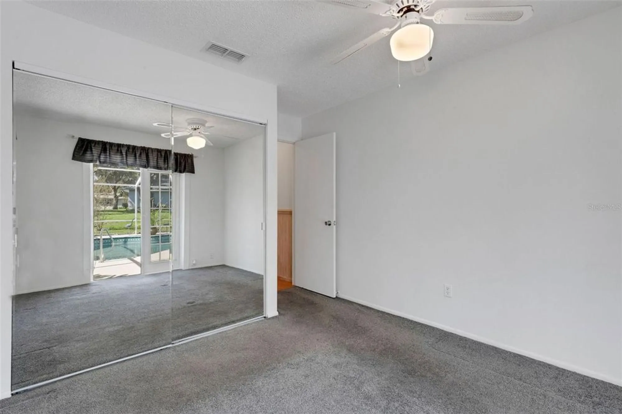 Property Slideshow image 35 of 96 | 2880 doone cir, Palm Harbor, FL, 34684