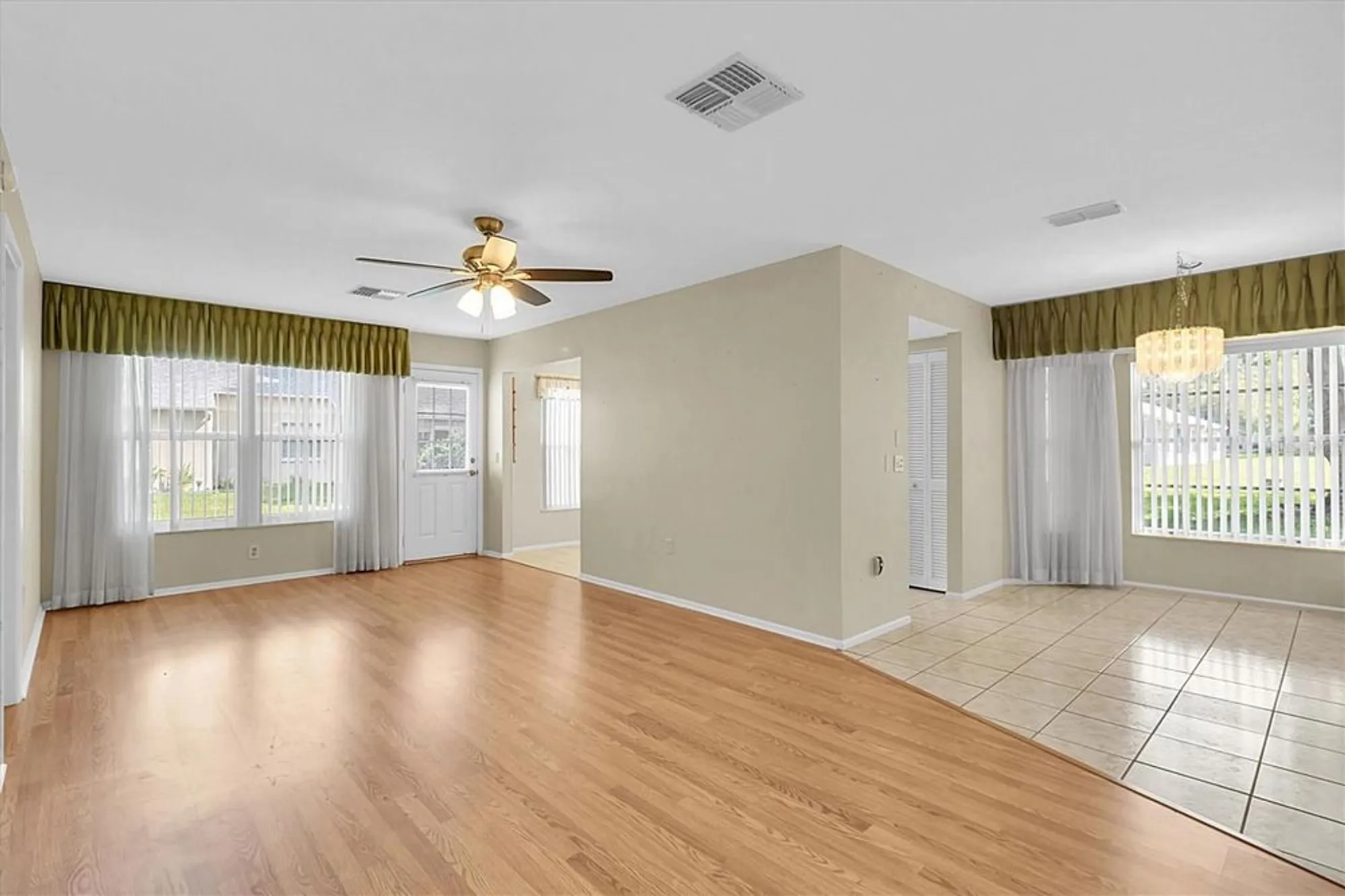 Property Slideshow image 8 of 63 | 4837 boonesboro ct, New Port Richey, FL, 34655