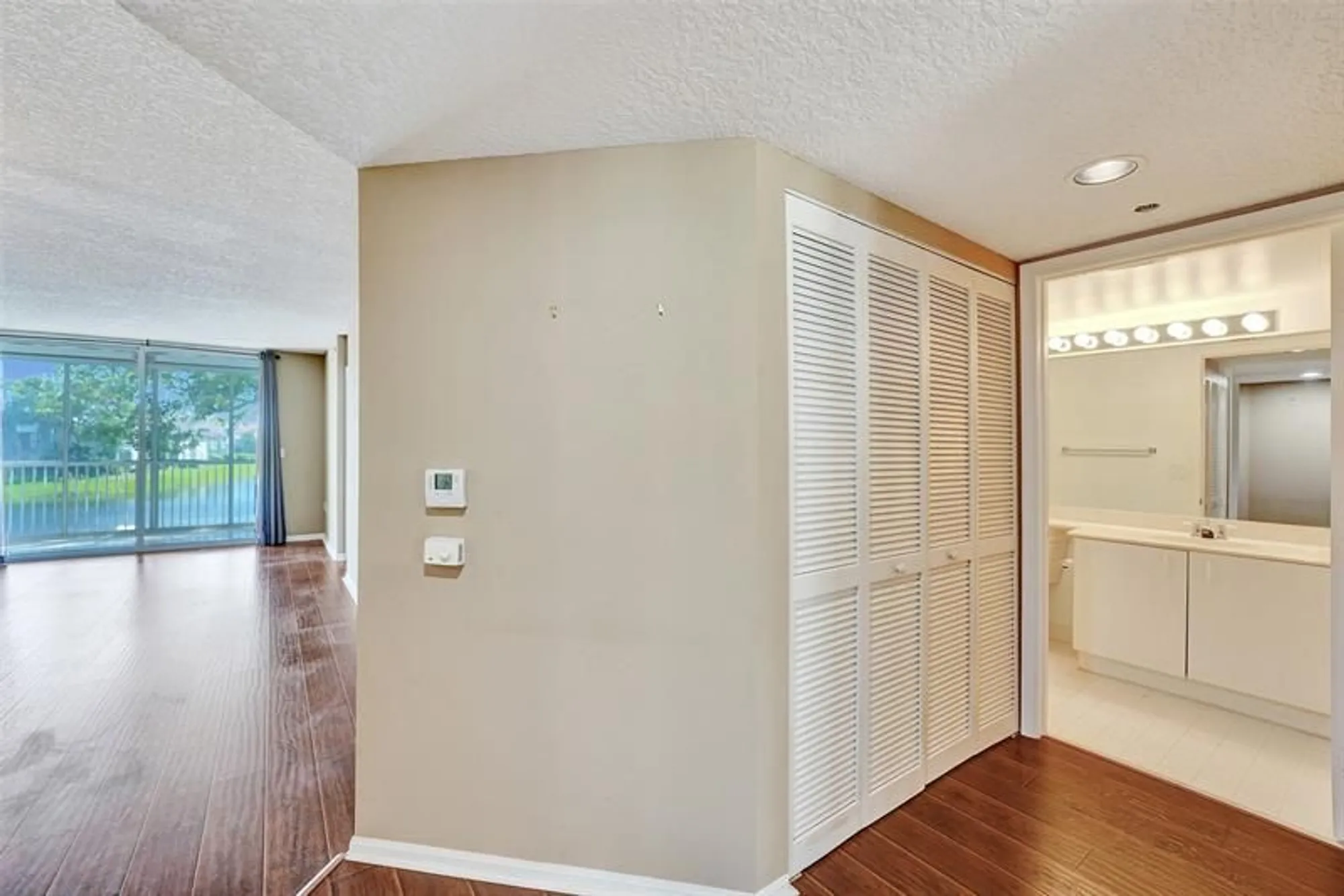 Property Slideshow image 44 of 69 | 9563 weldon cir apt d212, Fort Lauderdale, FL, 33321