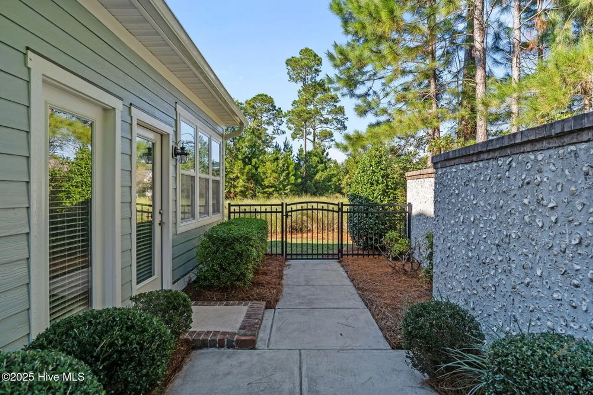 Property Slideshow image 44 of 88 | 6097 shore park dr, Leland, NC, 28451