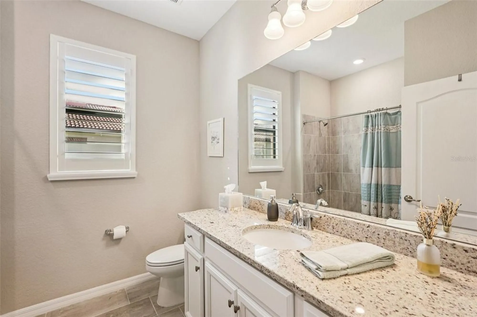 Property Slideshow image 21 of 68 | 24176 spartina dr, Venice, FL, 34293