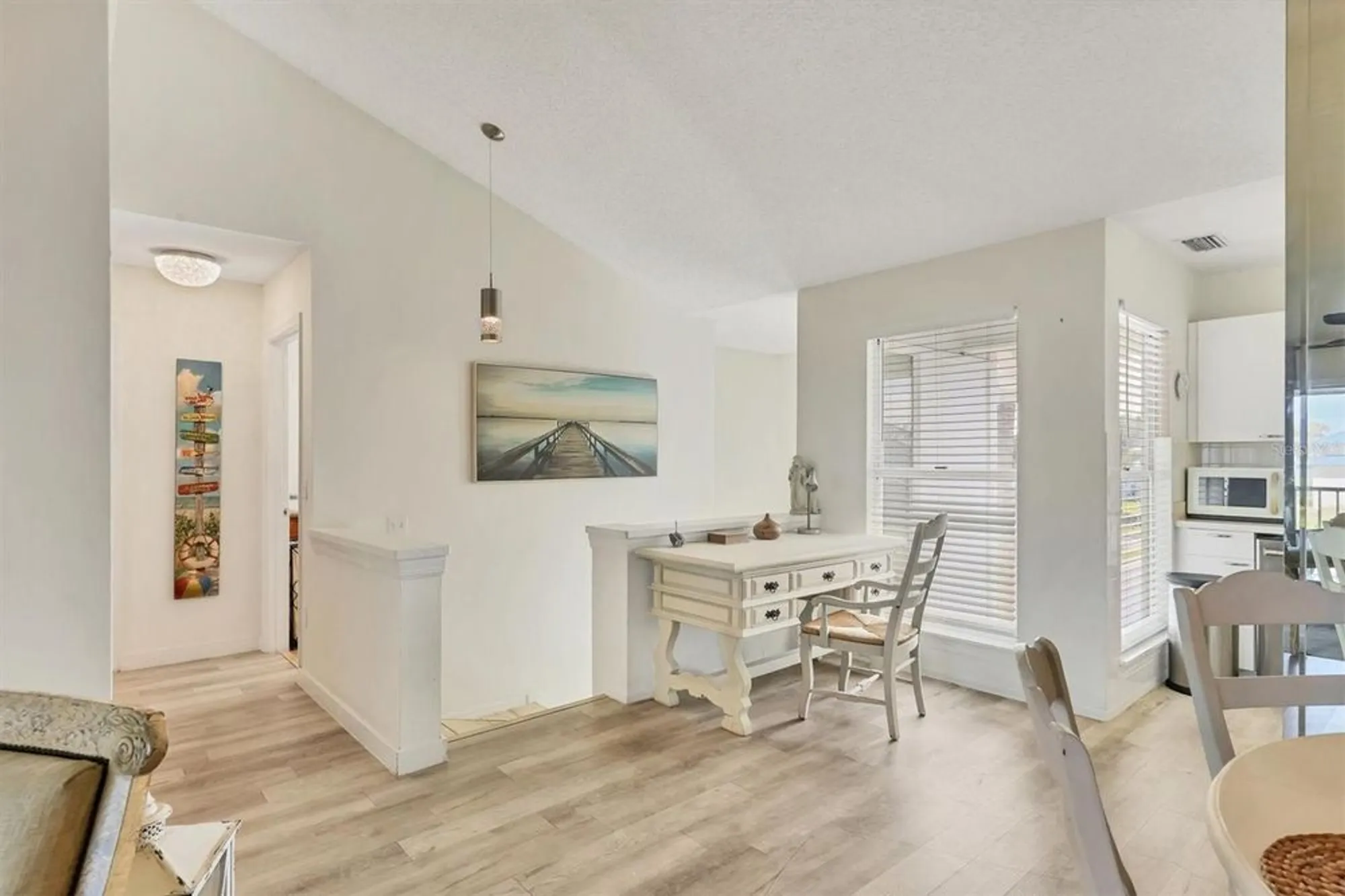 Property Slideshow image 6 of 29 | 840 audubon dr, Bradenton, FL, 34209