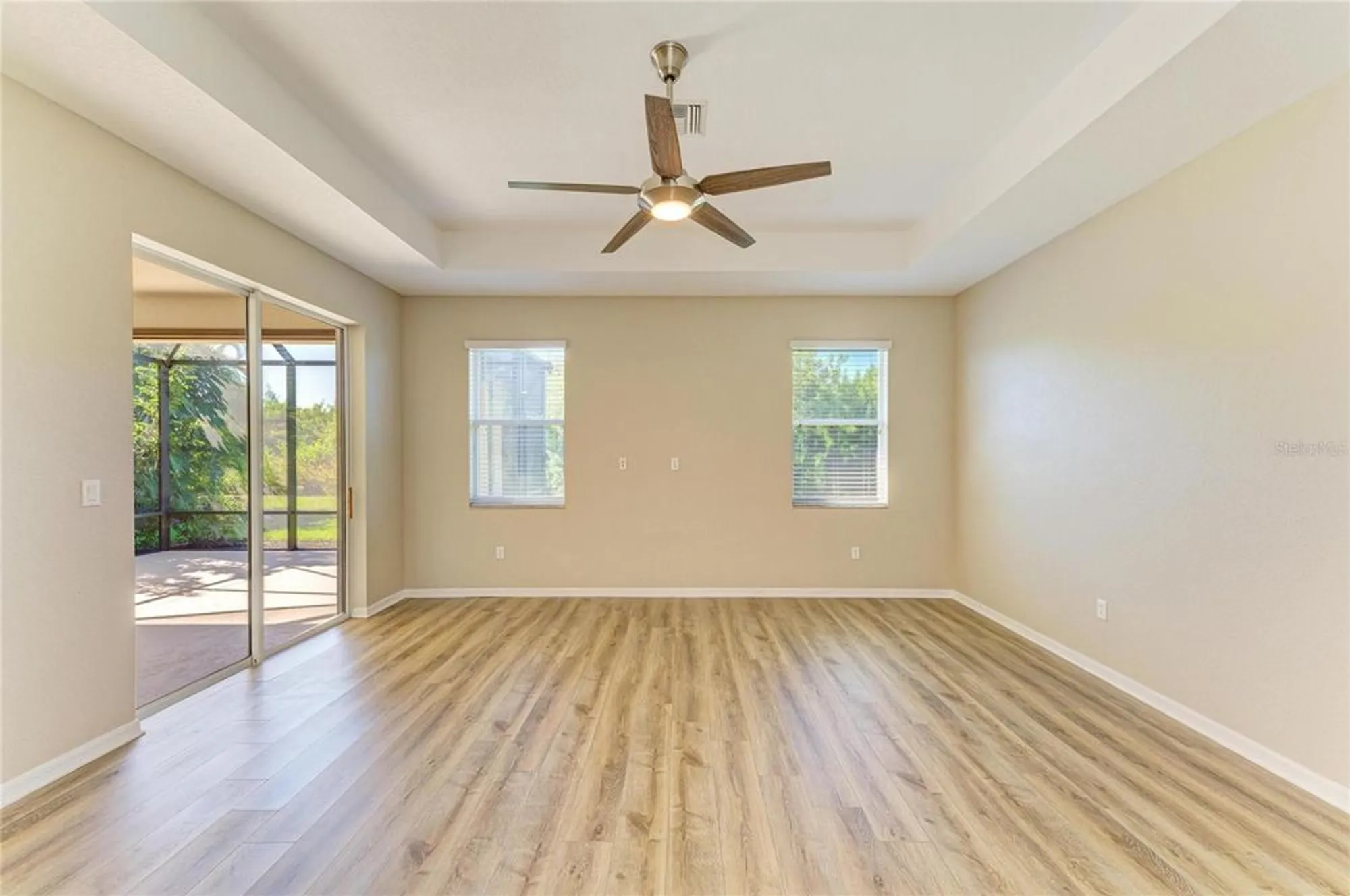 Property Slideshow image 15 of 63 | 350 river enclave ct, Bradenton, FL, 34212