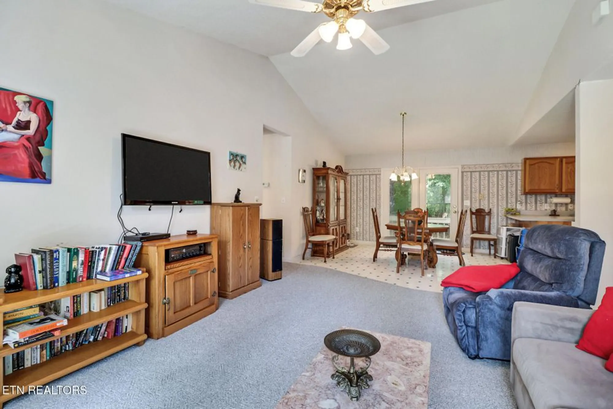 Property Slideshow image 17 of 34 | 101 ashdown ln, Crossville, TN, 38558