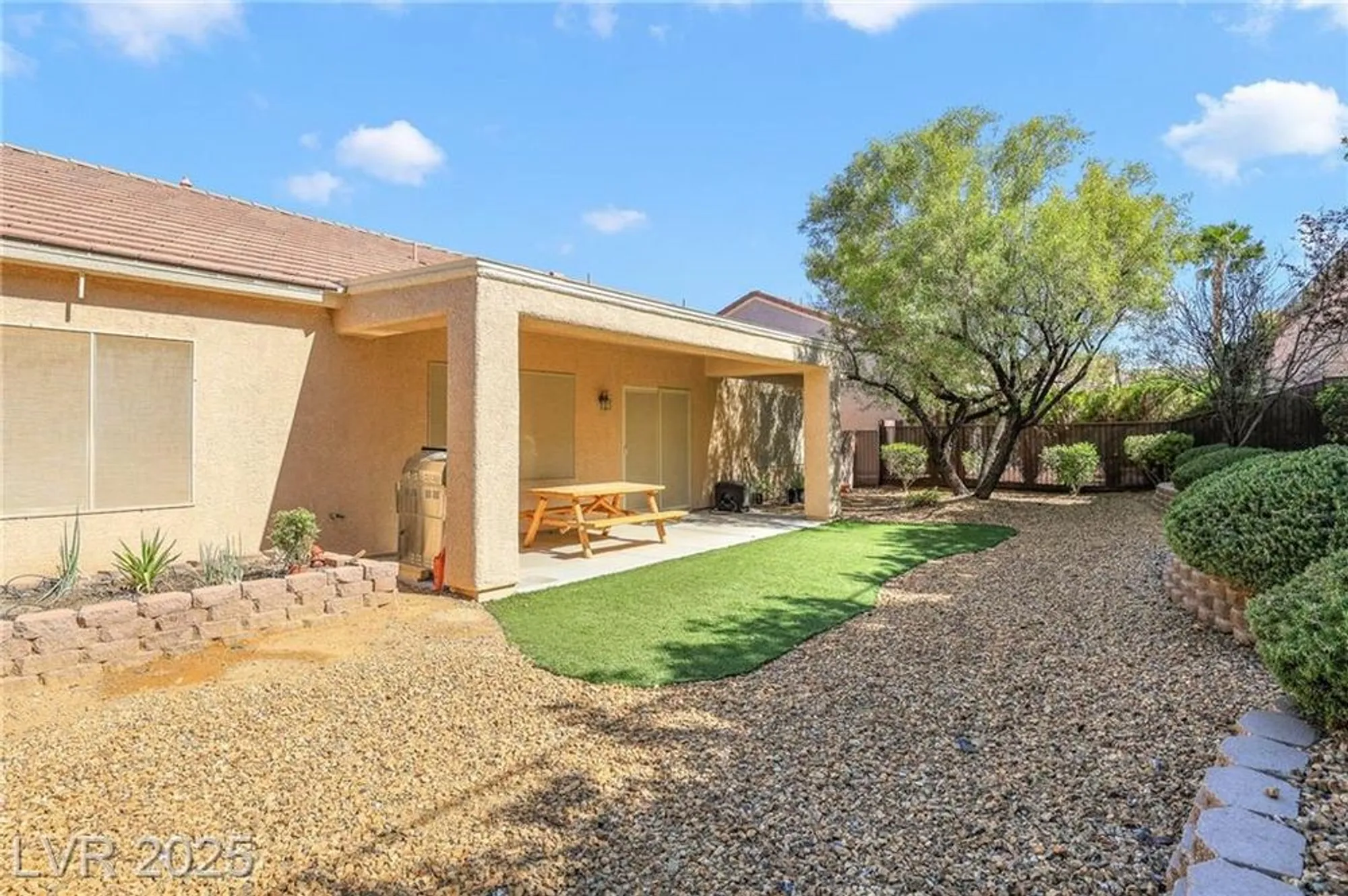 Property Slideshow image 23 of 31 | 2313 janesville ln, Henderson, NV, 89044