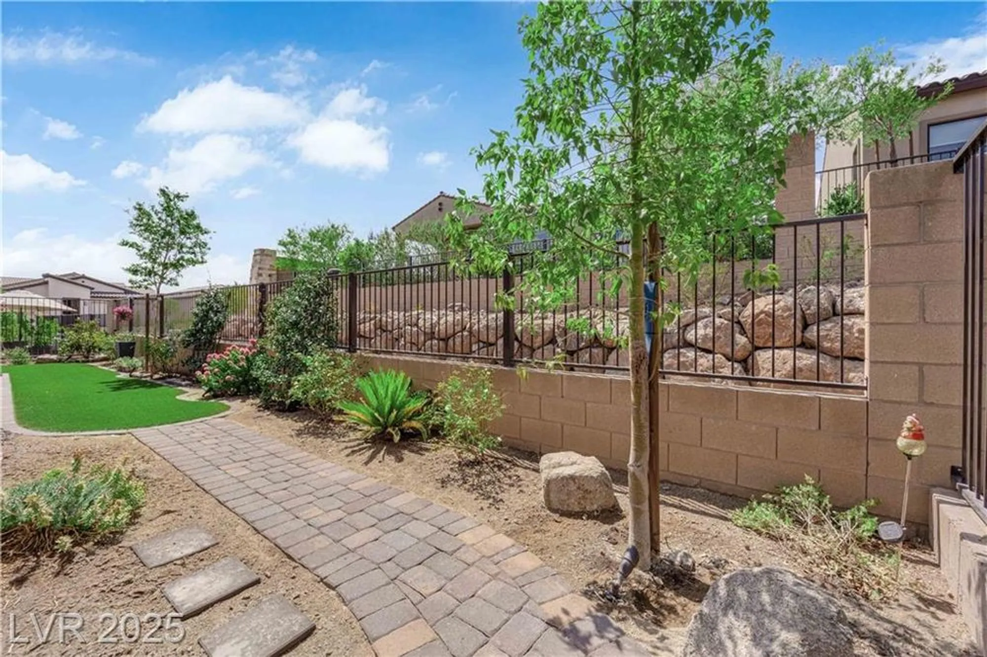 Property Slideshow image 35 of 57 | 11 arid crest ave, Henderson, NV, 89011