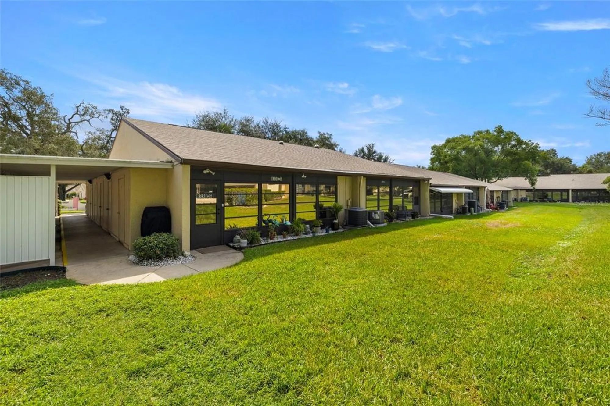 Property Slideshow image 30 of 41 | 8330 high point cir apt 6, Port Richey, FL, 34668