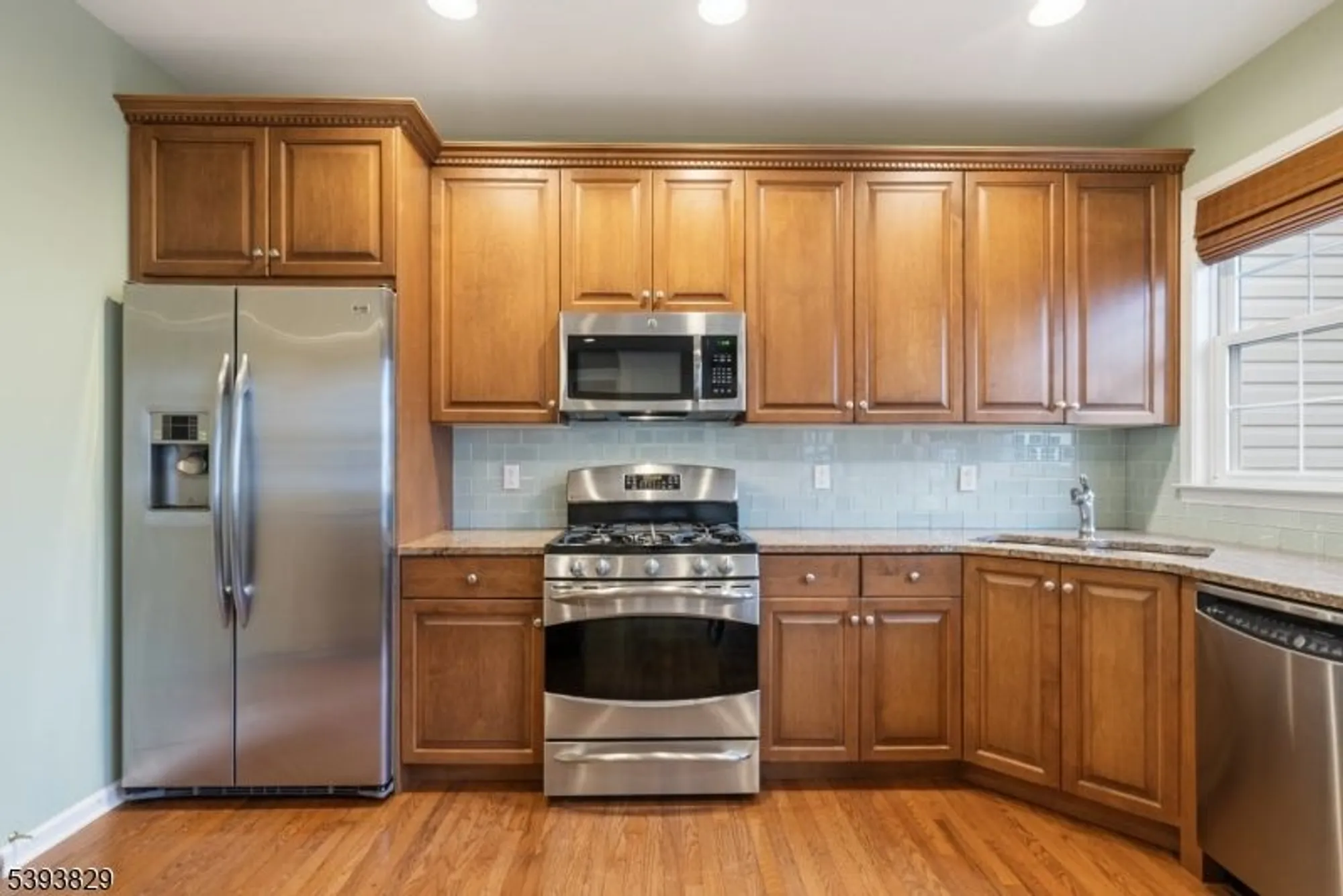 Property Slideshow image 12 of 40 | 613 maple ct, Garwood, NJ, 07027