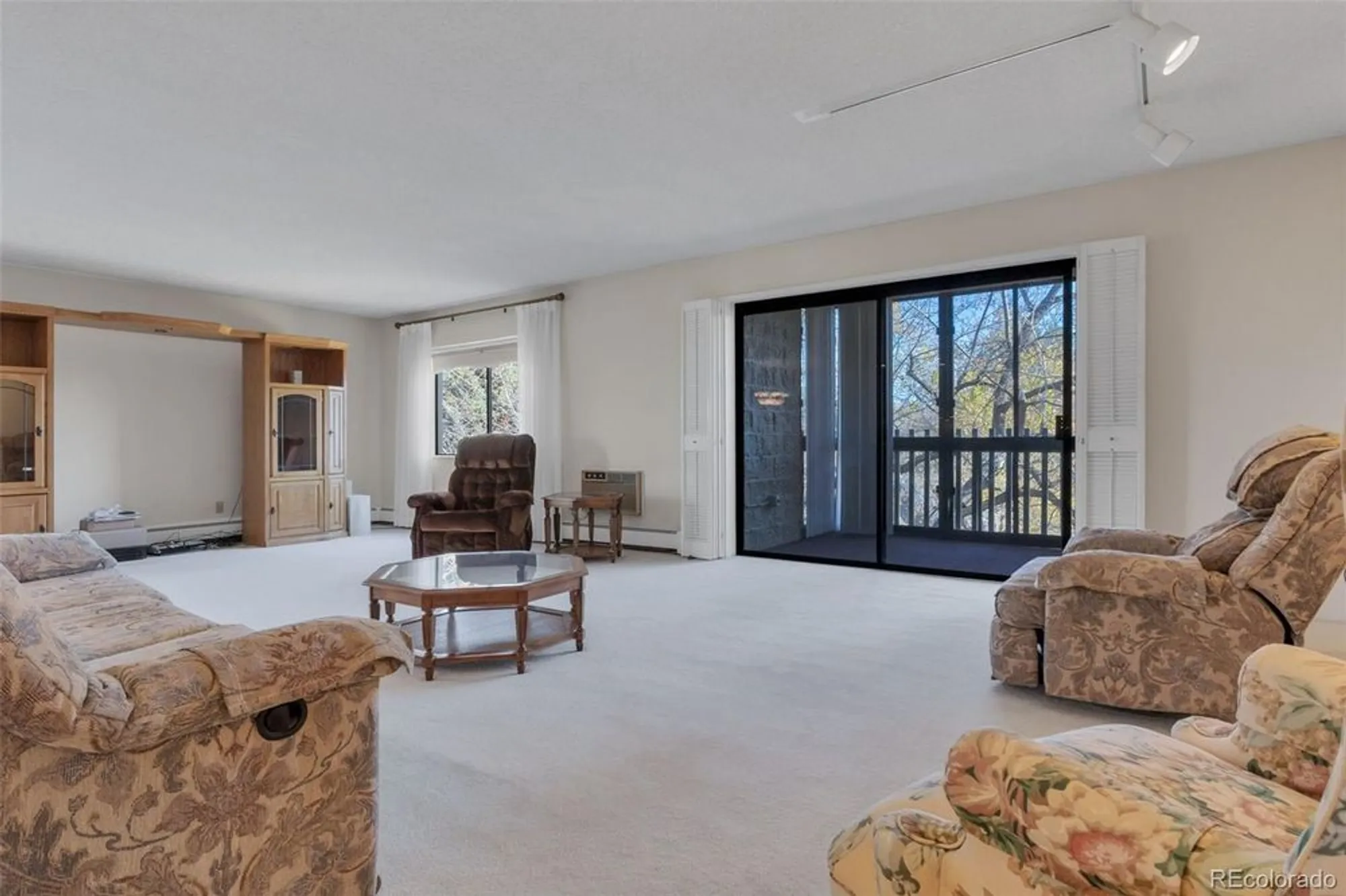 Property Slideshow image 12 of 21 | 13691 e marina dr 301, Aurora, CO, 80014