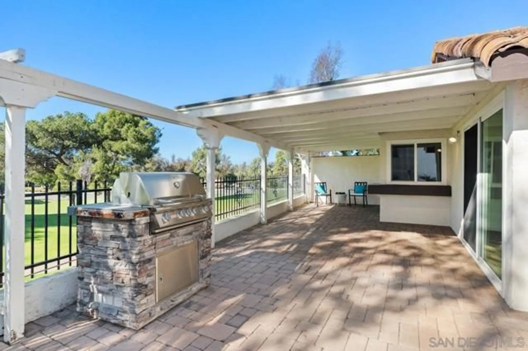 Property Slideshow image 31 of 39 | 17756 camino ancho, San Diego, CA, 92128