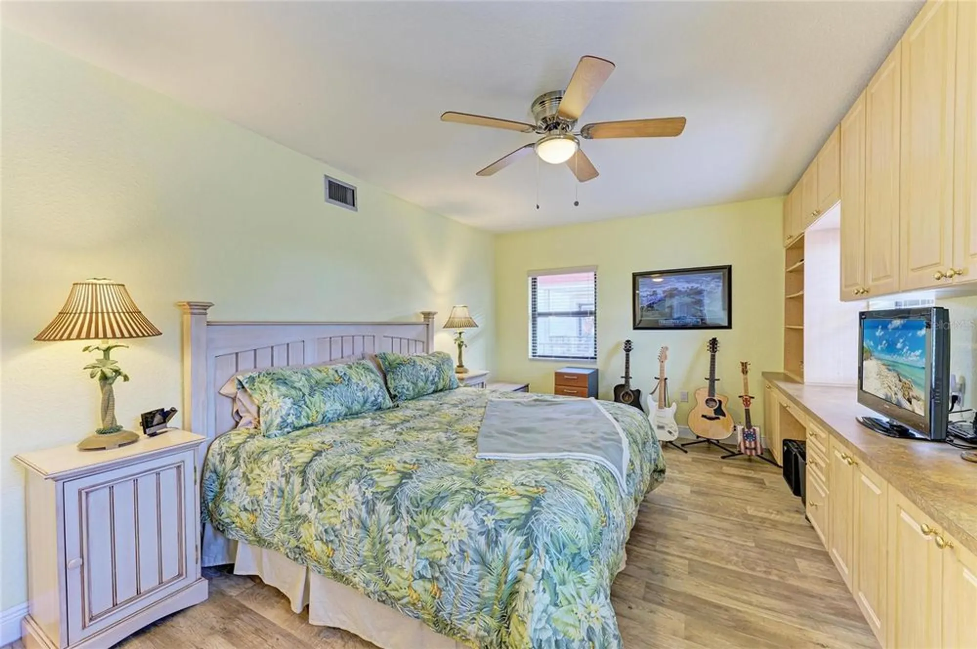 Property Slideshow image 17 of 31 | 3240 southshore dr apt 44c, Punta Gorda, FL, 33955