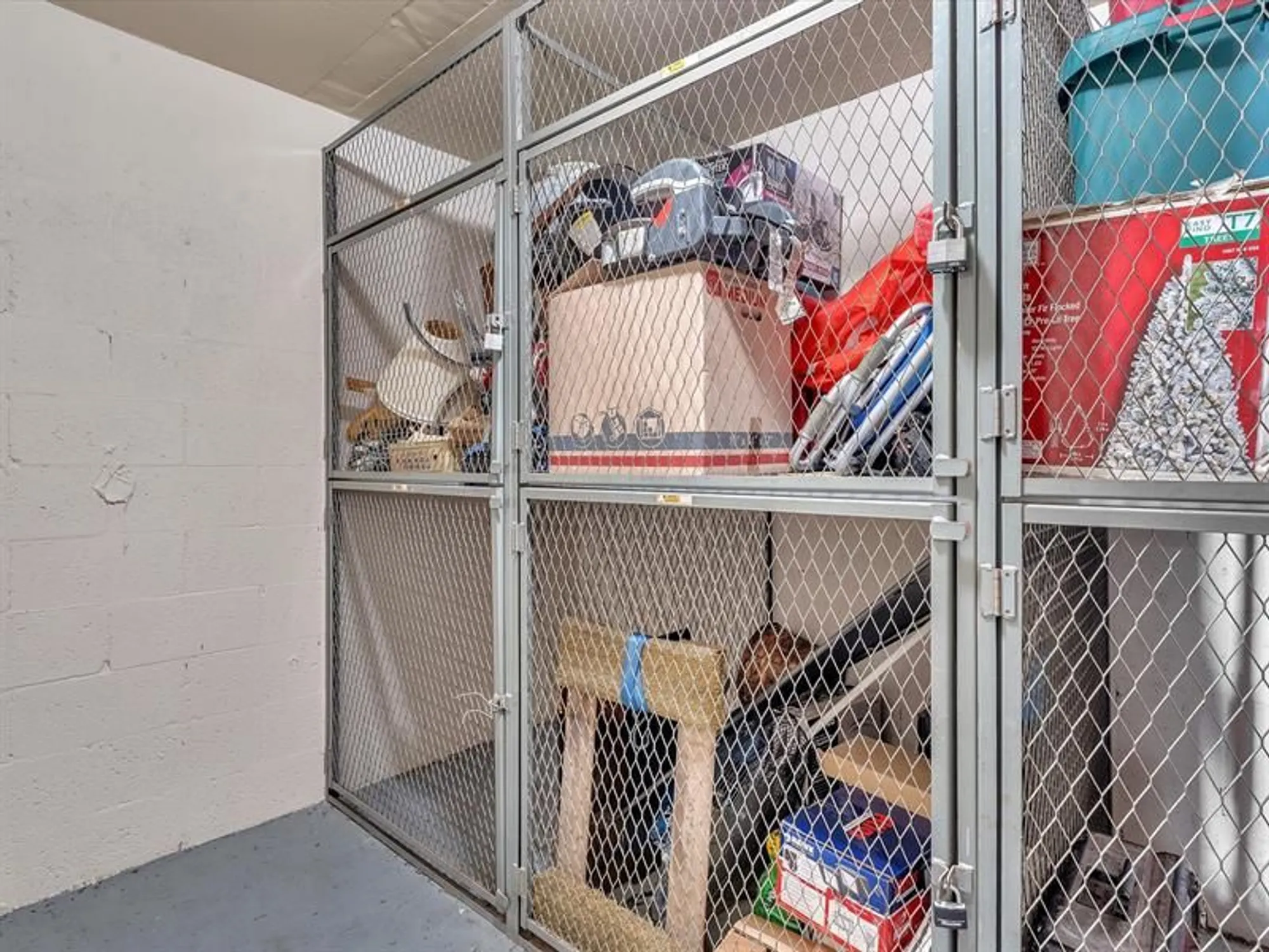 Property Slideshow image 25 of 37 | 7750 w mcnab rd apt 202, Tamarac, FL, 33321