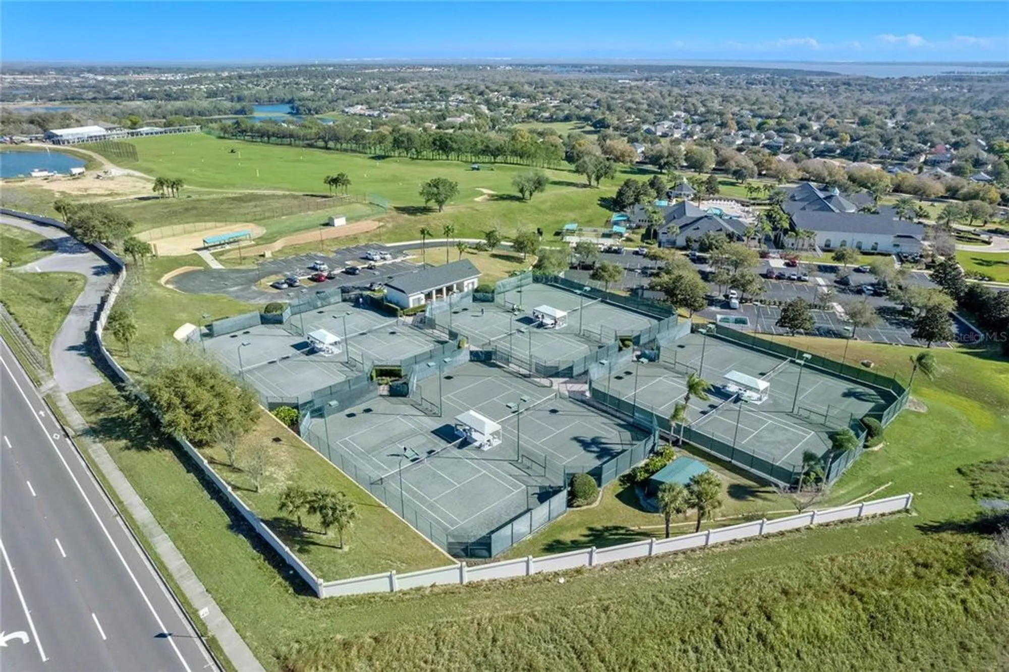 Property Slideshow image 48 of 63 | 890 summit greens blvd, Clermont, FL, 34711