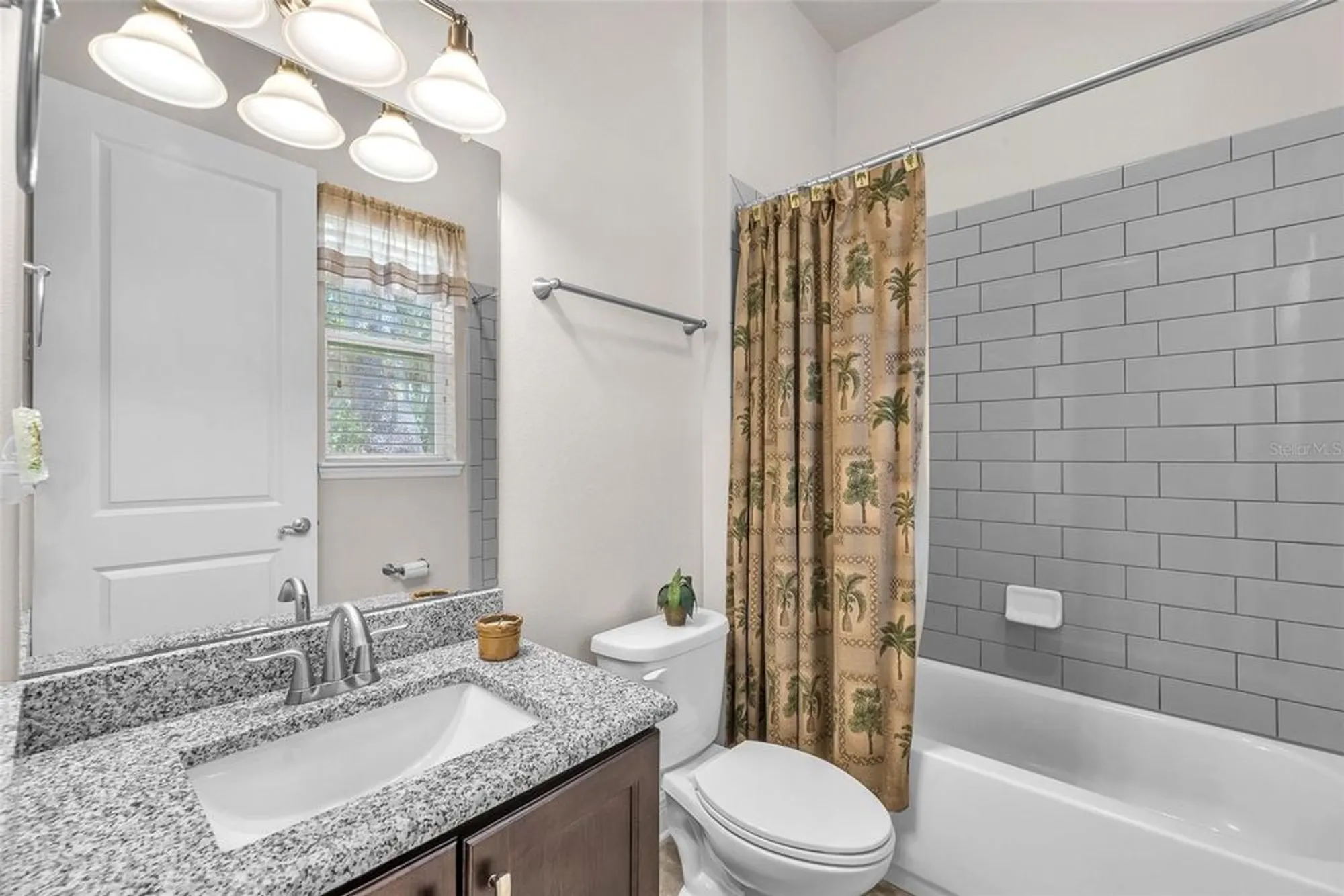 Property Slideshow image 20 of 58 | 6122 watercolor dr, Lithia, FL, 33547