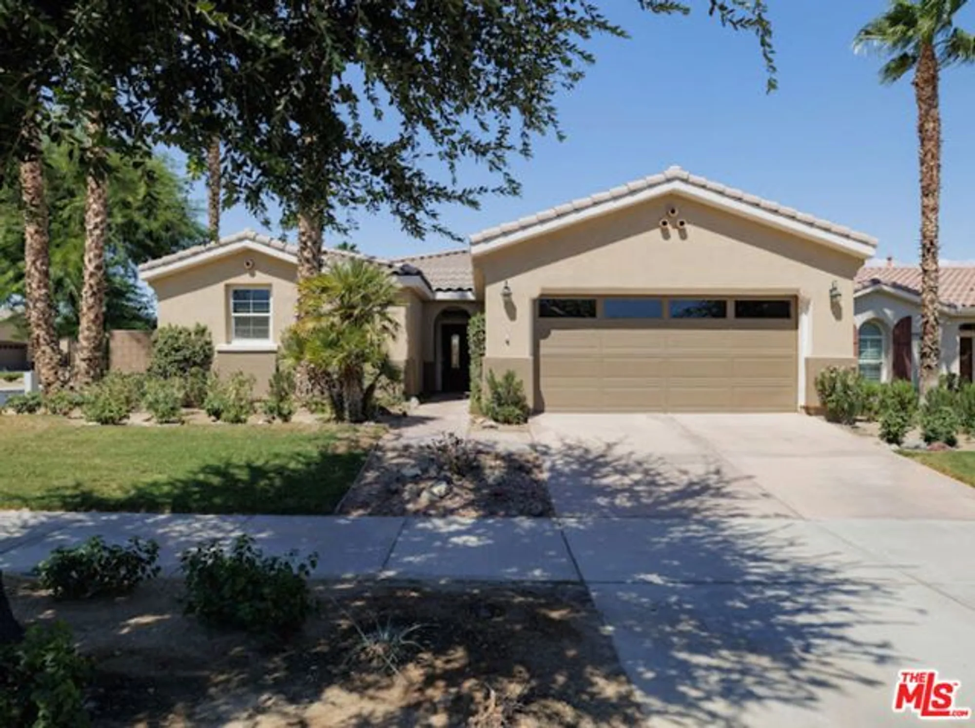 Property Slideshow image 1 of 38 | 81634 desert willow dr, La Quinta, CA, 92253