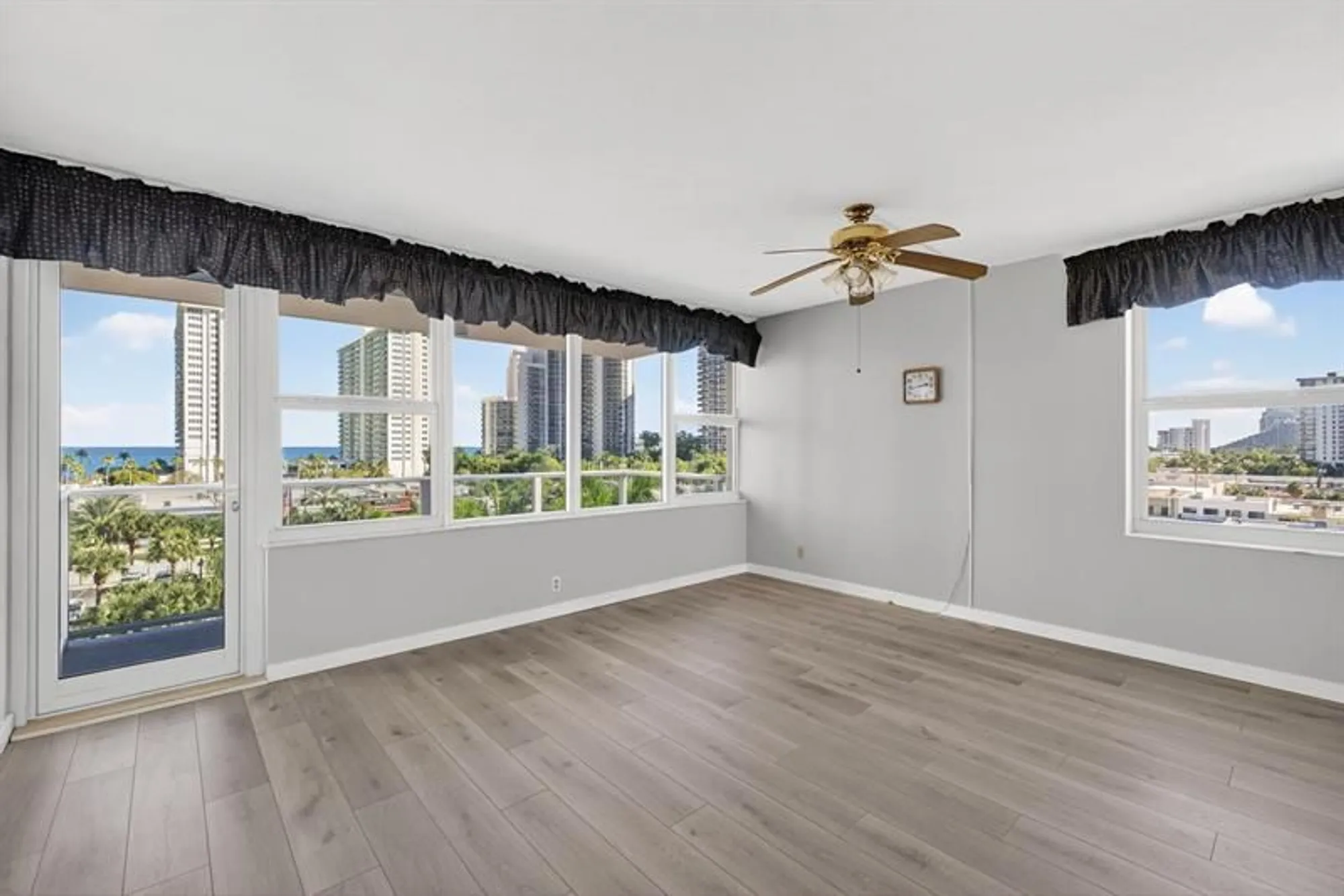 Property Slideshow image 7 of 39 | 3333 ne 34th st 615, Fort Lauderdale, FL, 33308