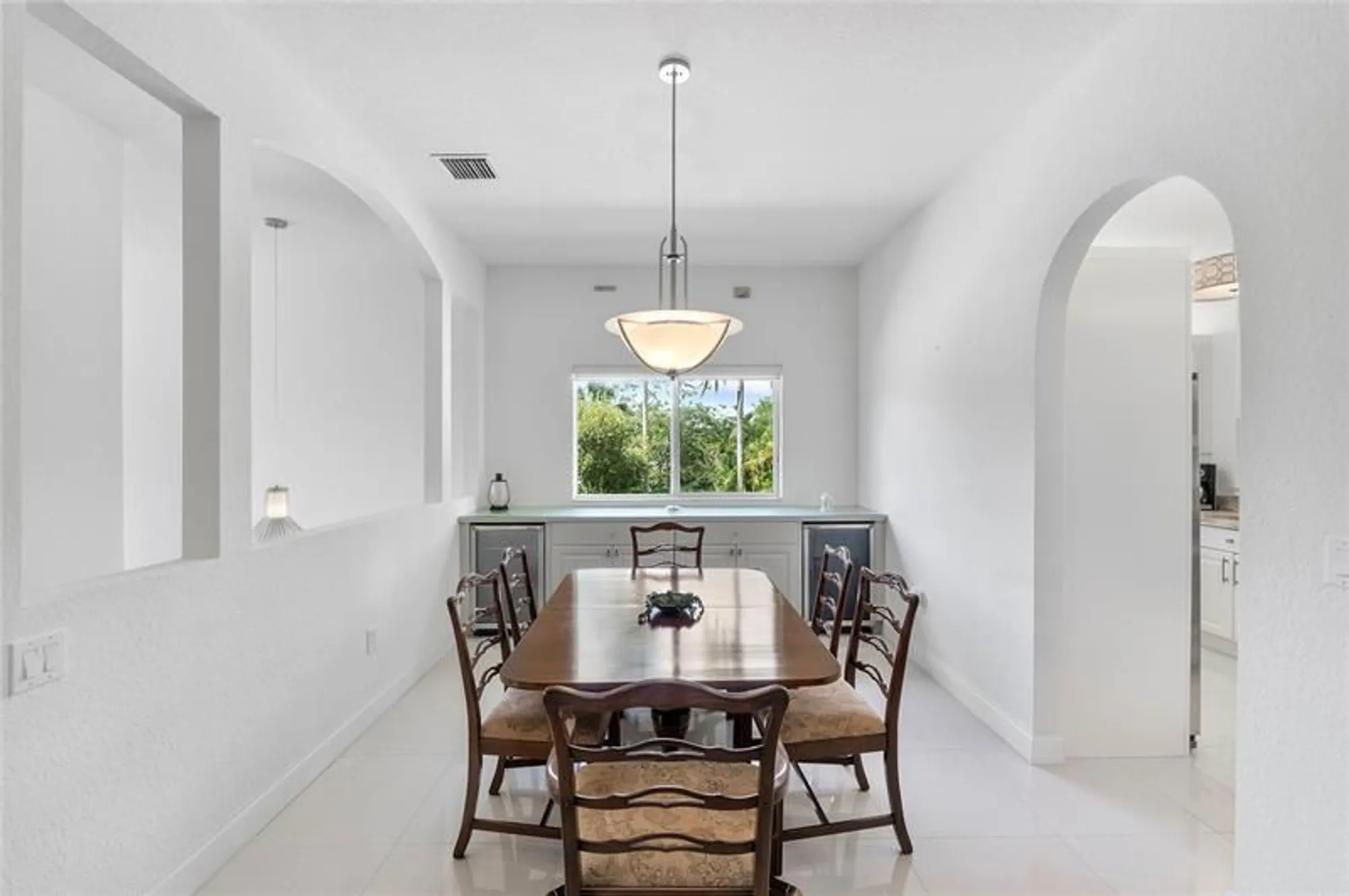 Property Slideshow image 8 of 36 | 7940 exeter cir 201, Tamarac, FL, 33321