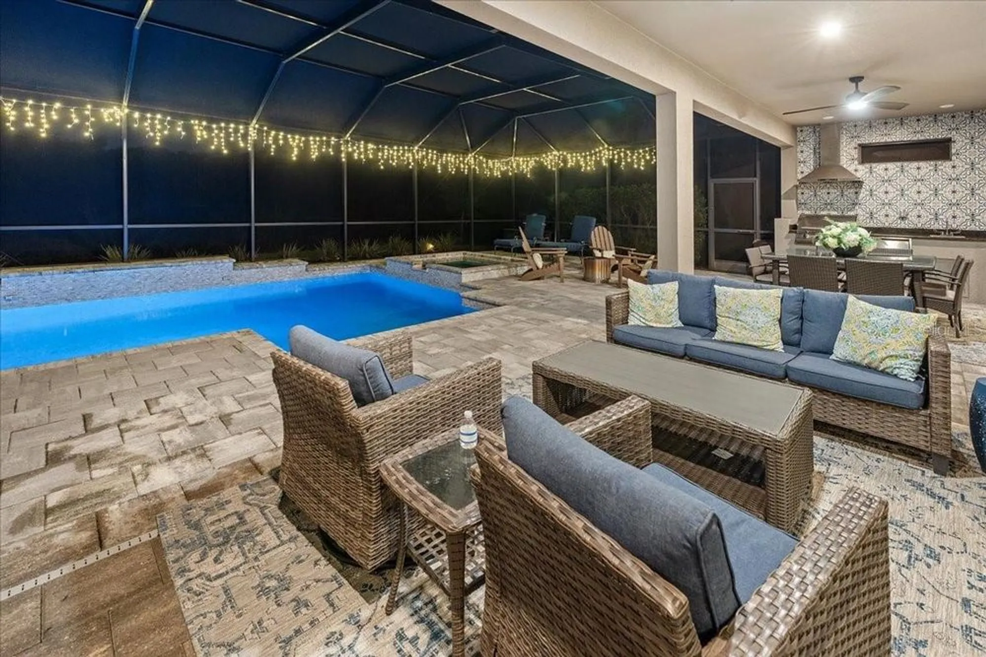 Property Slideshow image 8 of 86 | 10215 milky way cir, Sarasota, FL, 34241