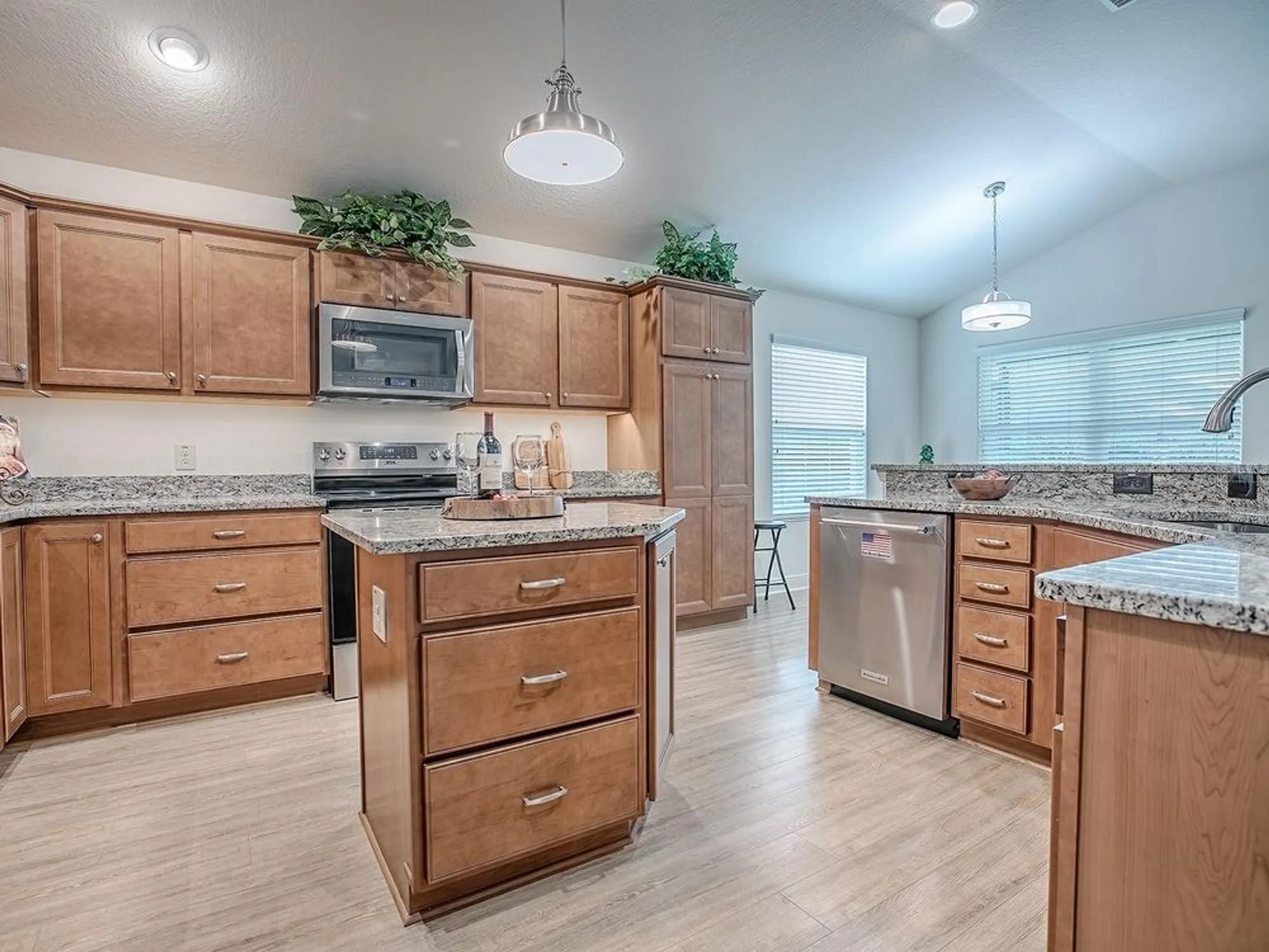 Property Slideshow image 6 of 54 | 458 jungle plum way, The Villages, FL, 32163