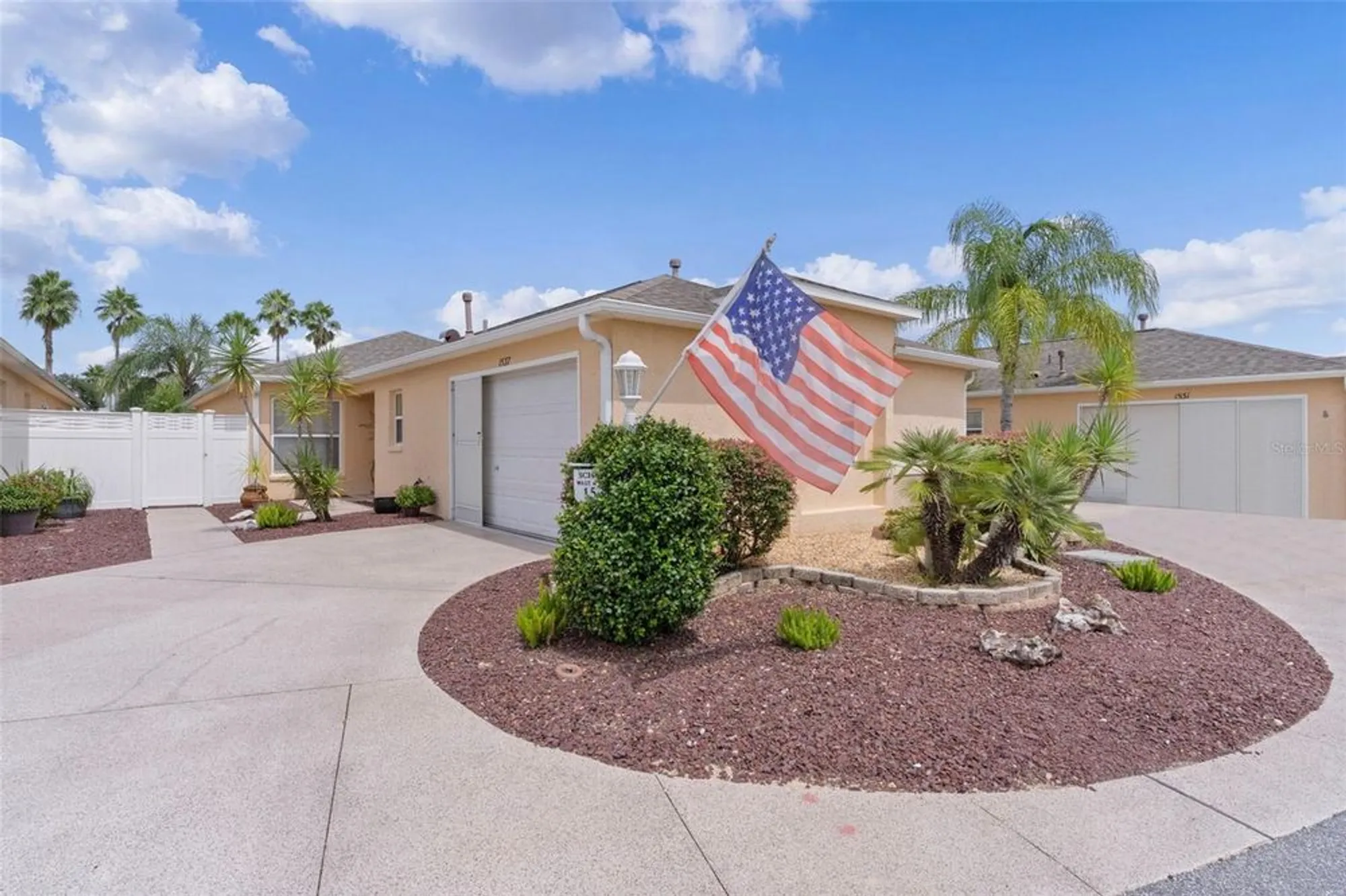 Property Slideshow image 2 of 36 | 1537 barnwell pl, The Villages, FL, 32162