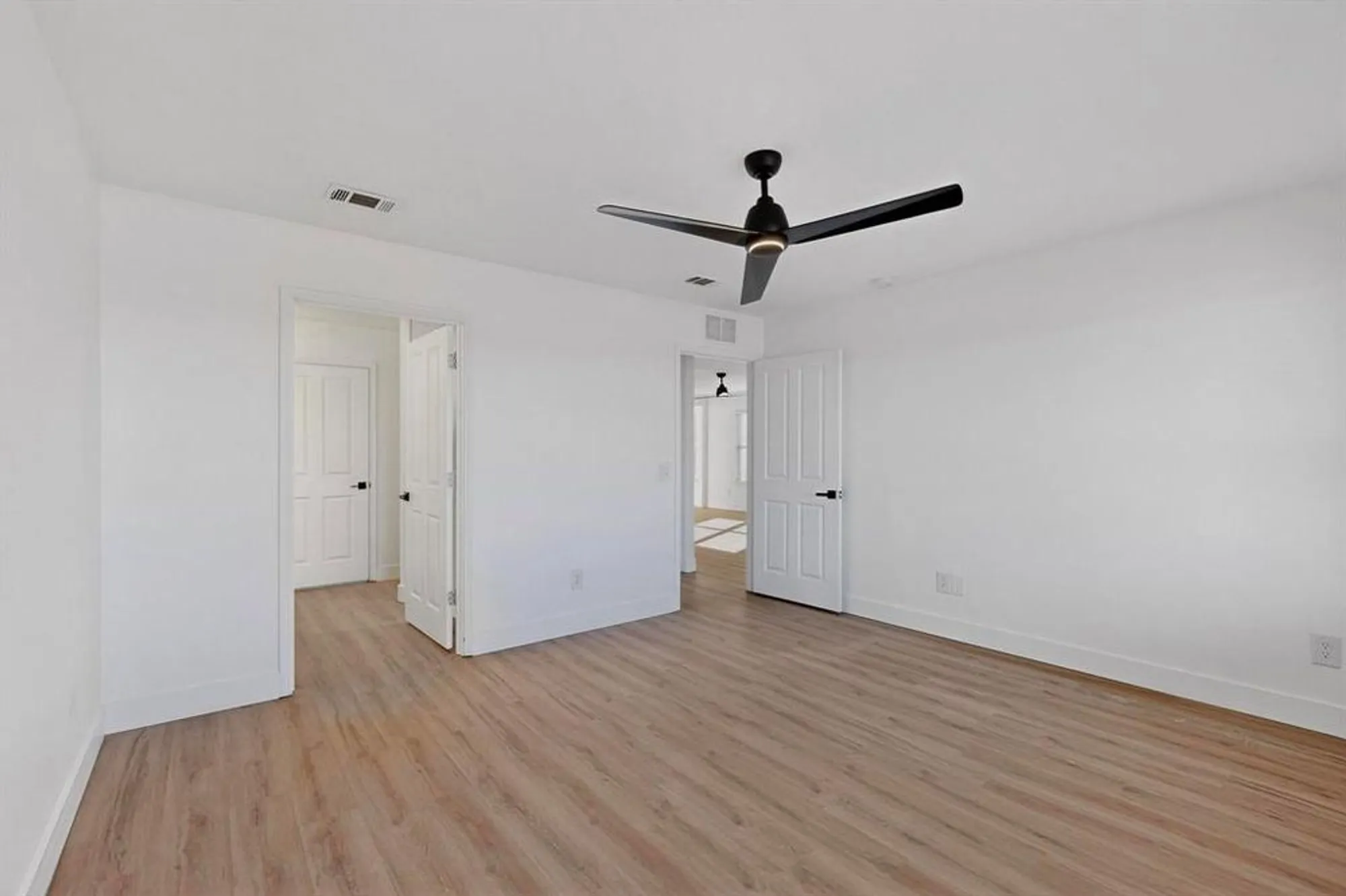 Property Slideshow image 15 of 33 | 1368 troon dr, Frisco, TX, 75036