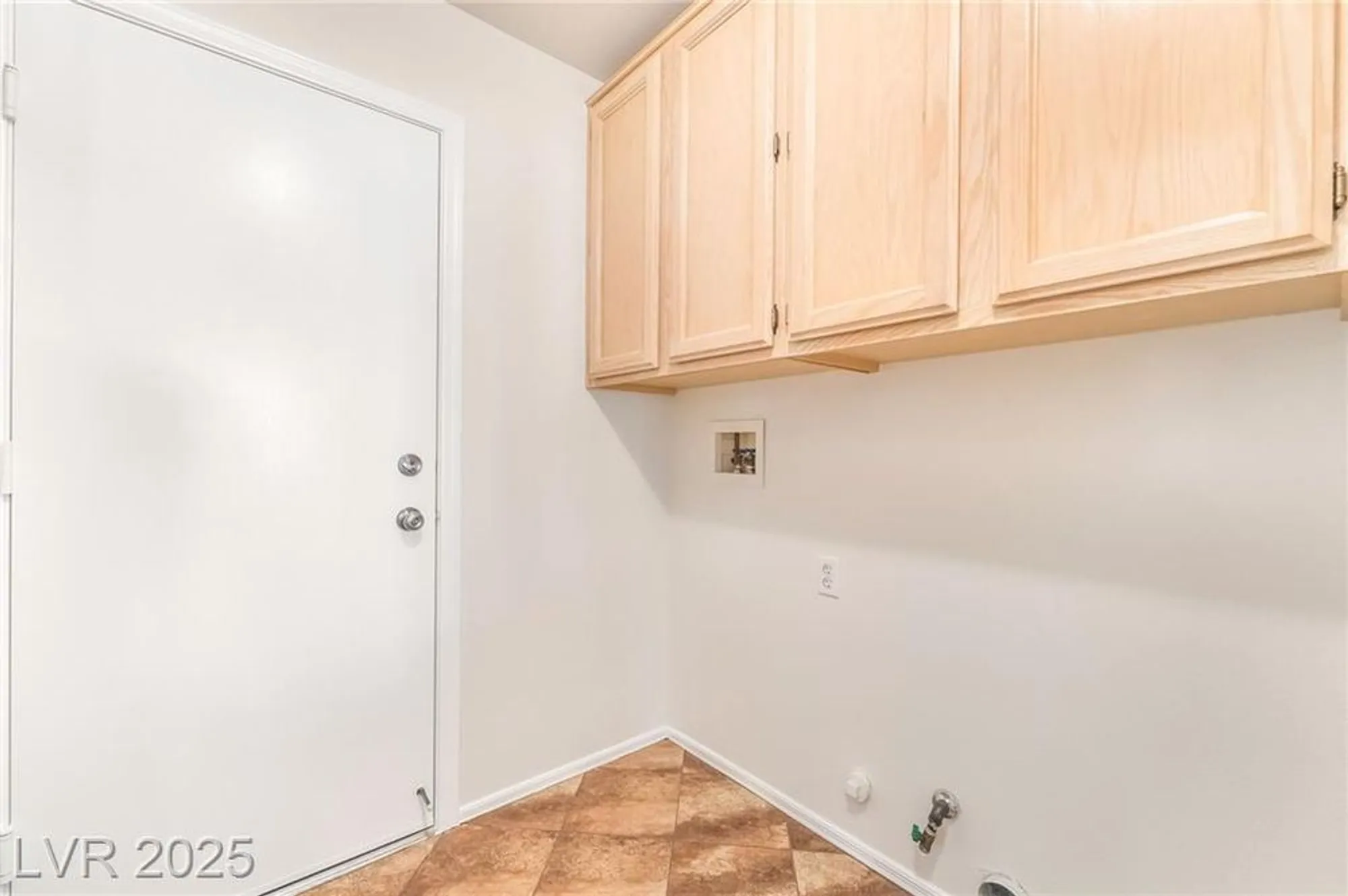 Property Slideshow image 27 of 33 | 445 golden state st, Henderson, NV, 89012