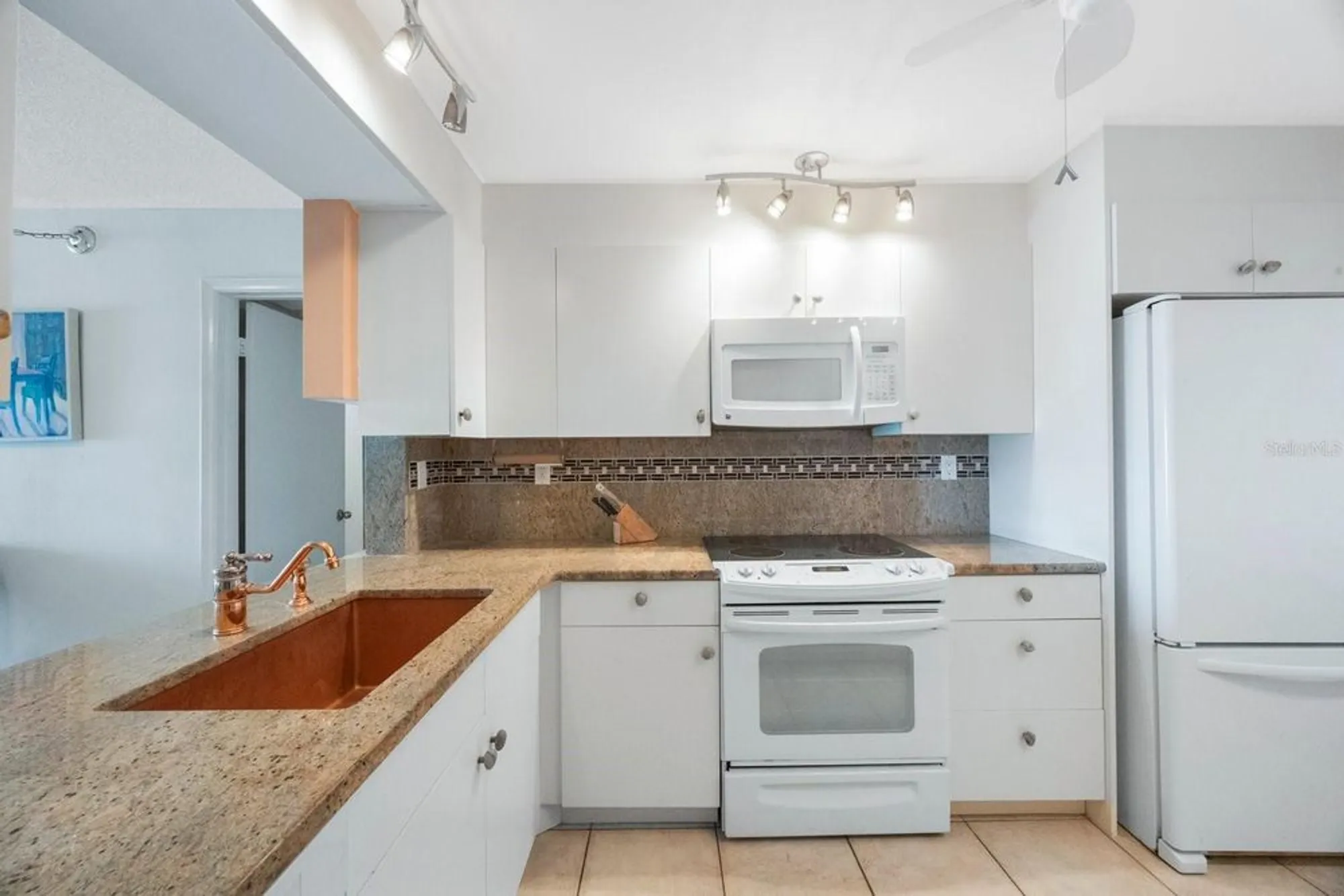 Property Slideshow image 7 of 37 | 6265 sun blvd apt 112, St Petersburg, FL, 33715