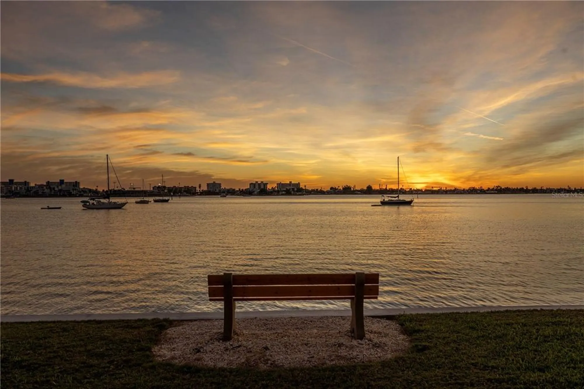 Property Slideshow image 3 of 73 | 4525 cove cir apt 102, Saint Petersburg, FL, 33708