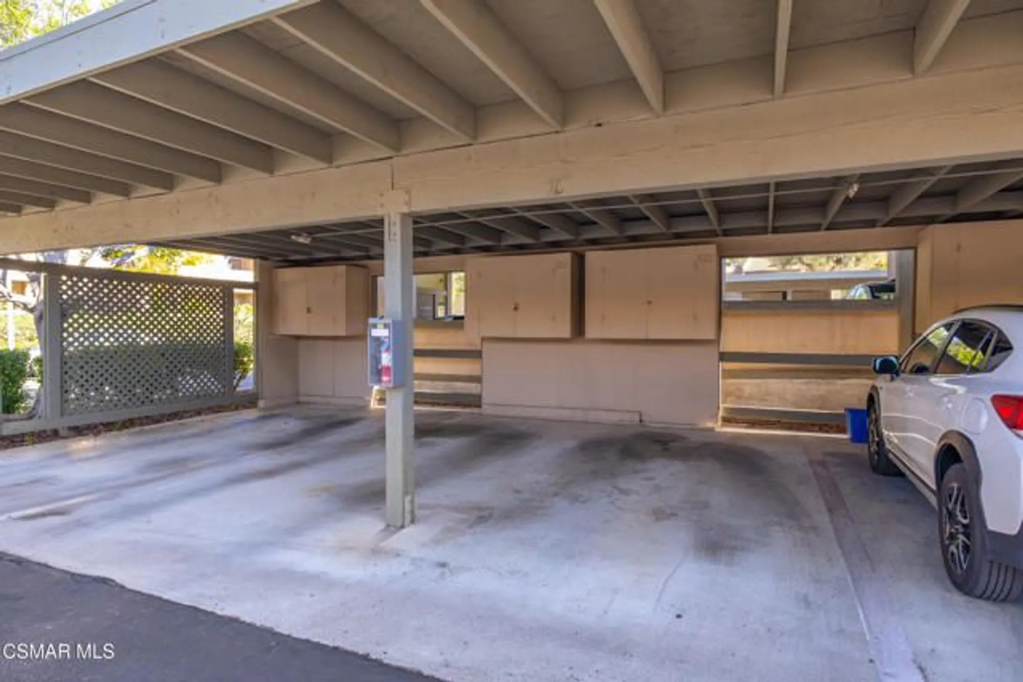 Property Slideshow image 20 of 30 | 245 oakleaf dr apt 205, Thousand Oaks, CA, 91360