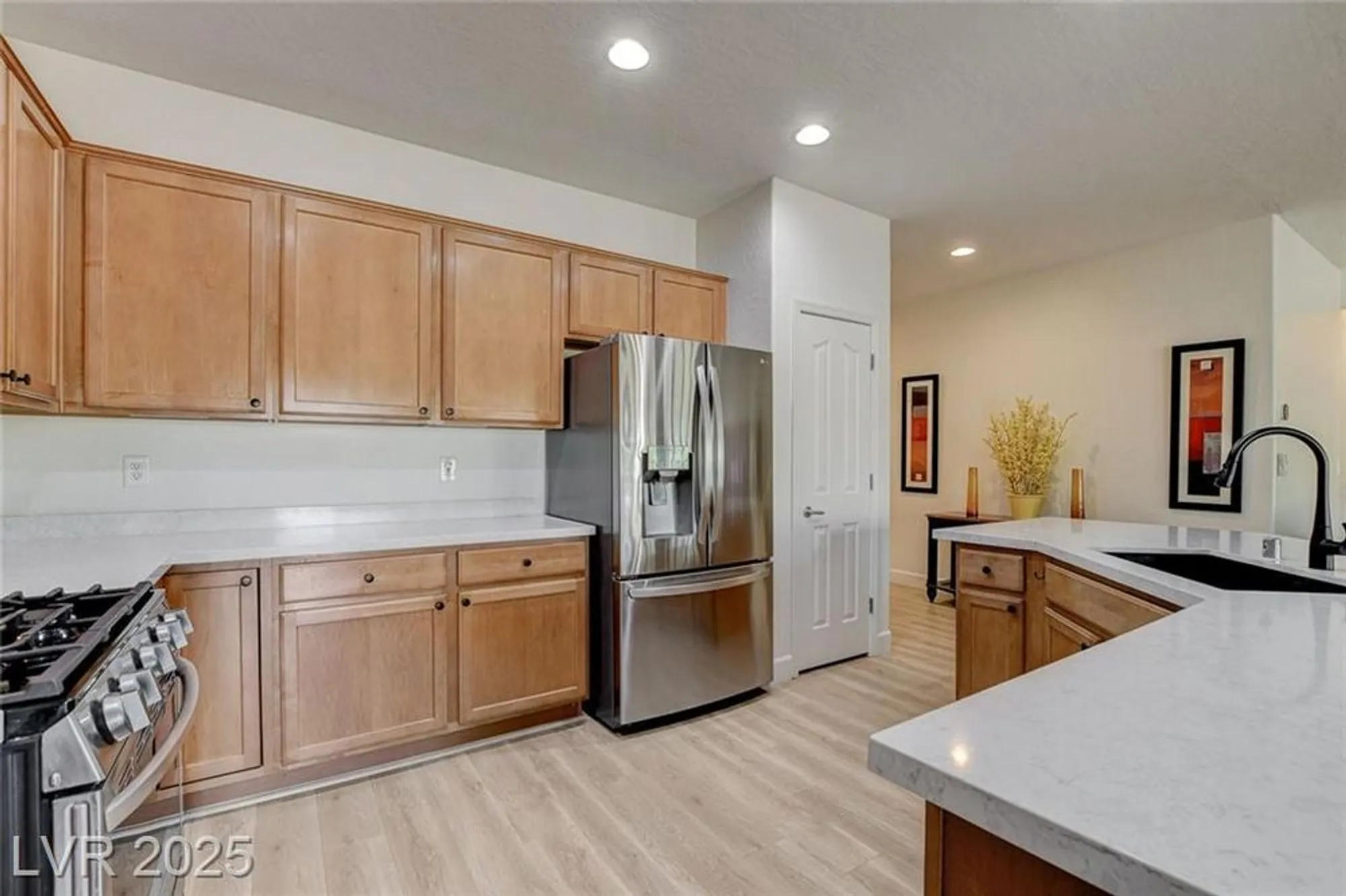 Property Slideshow image 9 of 64 | 7873 broadwing dr, North Las Vegas, NV, 89084