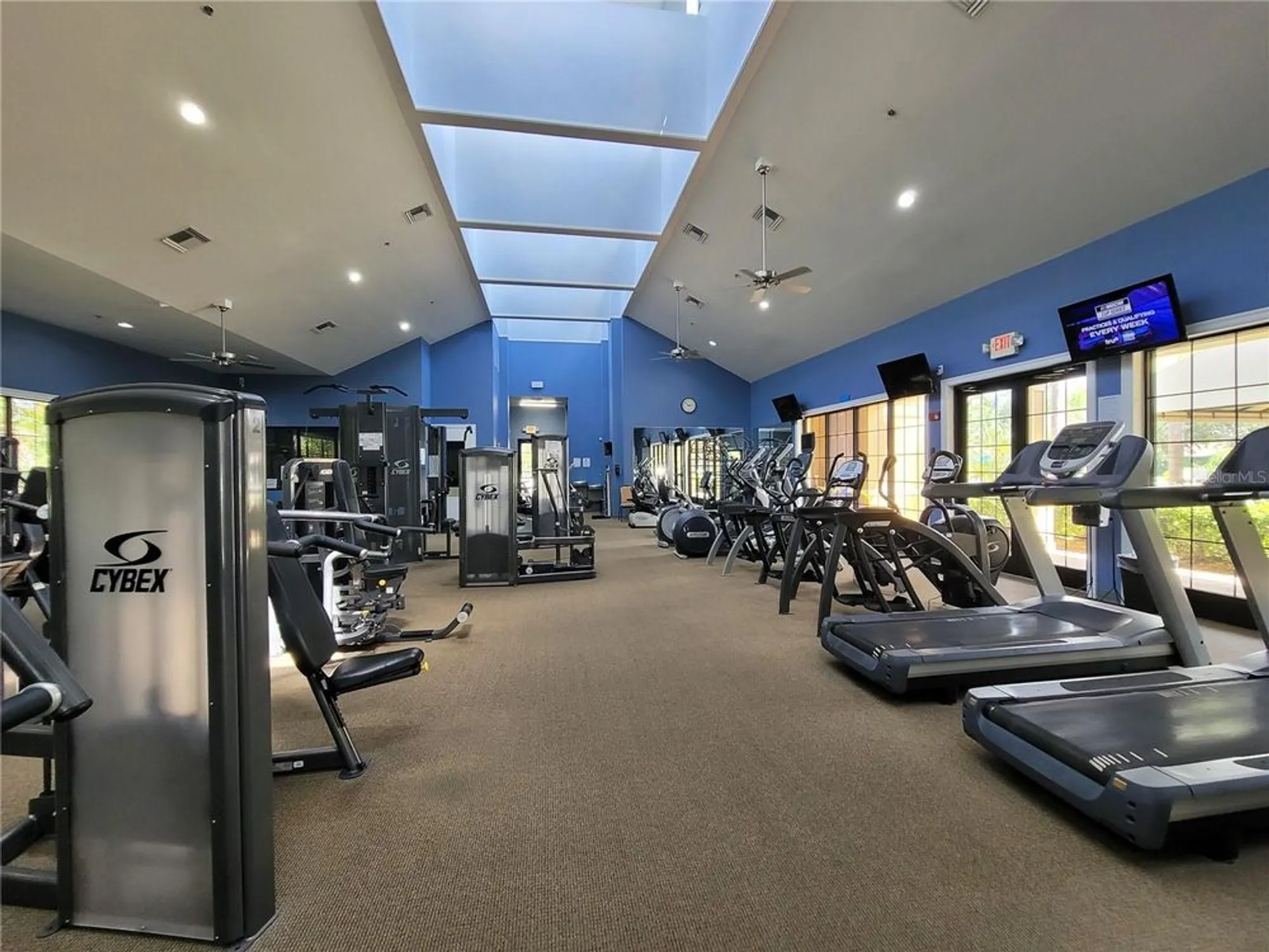 Property Slideshow image 67 of 100 | 303 bluewater falls ct, Apollo Beach, FL, 33572