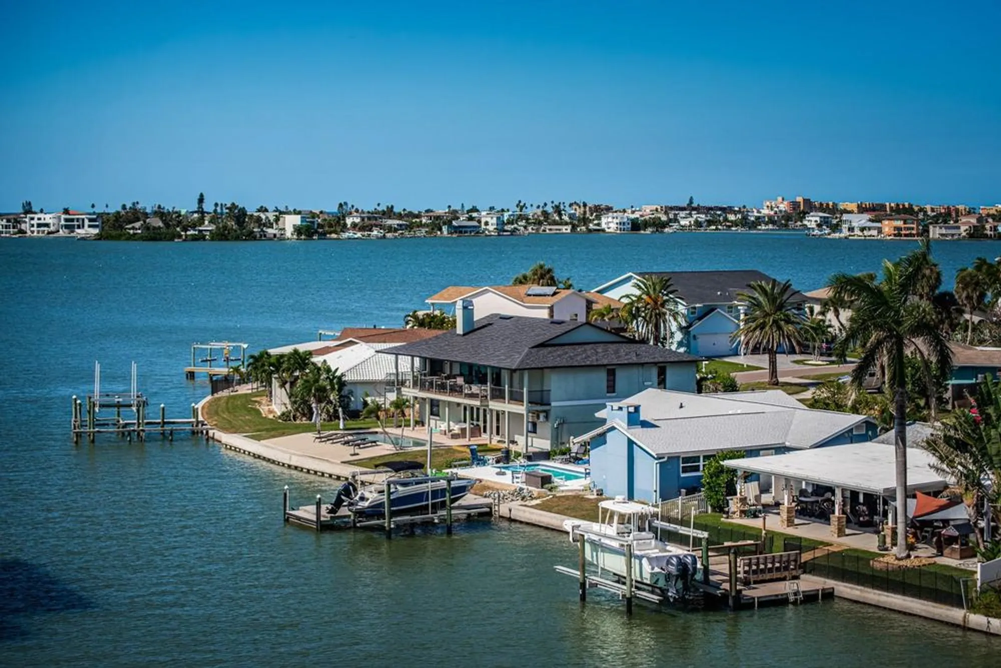 Property Slideshow image 12 of 54 | 4725 cove cir apt 604, Saint Petersburg, FL, 33708