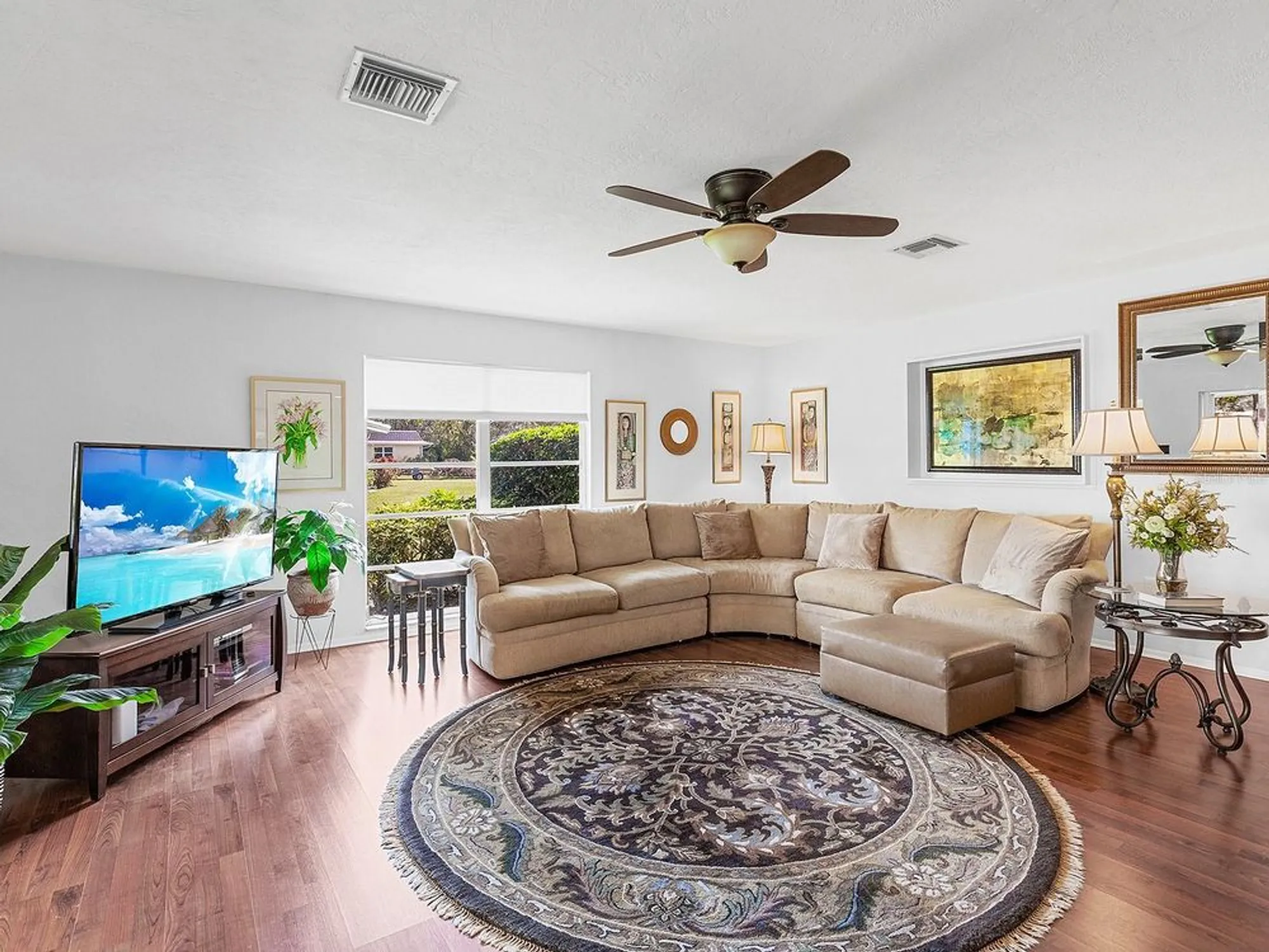 Property Slideshow image 6 of 32 | 3761 somerville dr # 1518, Sarasota, FL, 34232